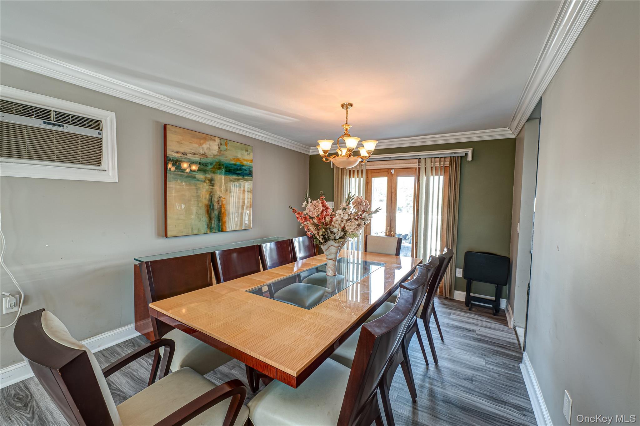 #11 photo, 1 Buchanan Avenue, Wheatley Heights , NY 11798