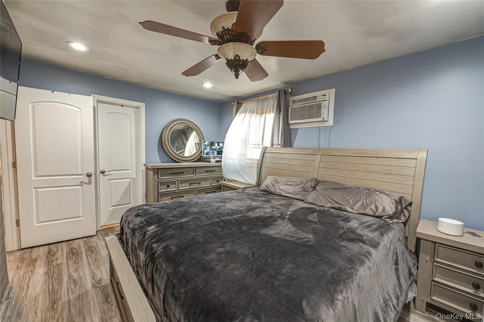 #20 photo, 1 Buchanan Avenue, Wheatley Heights , NY 11798