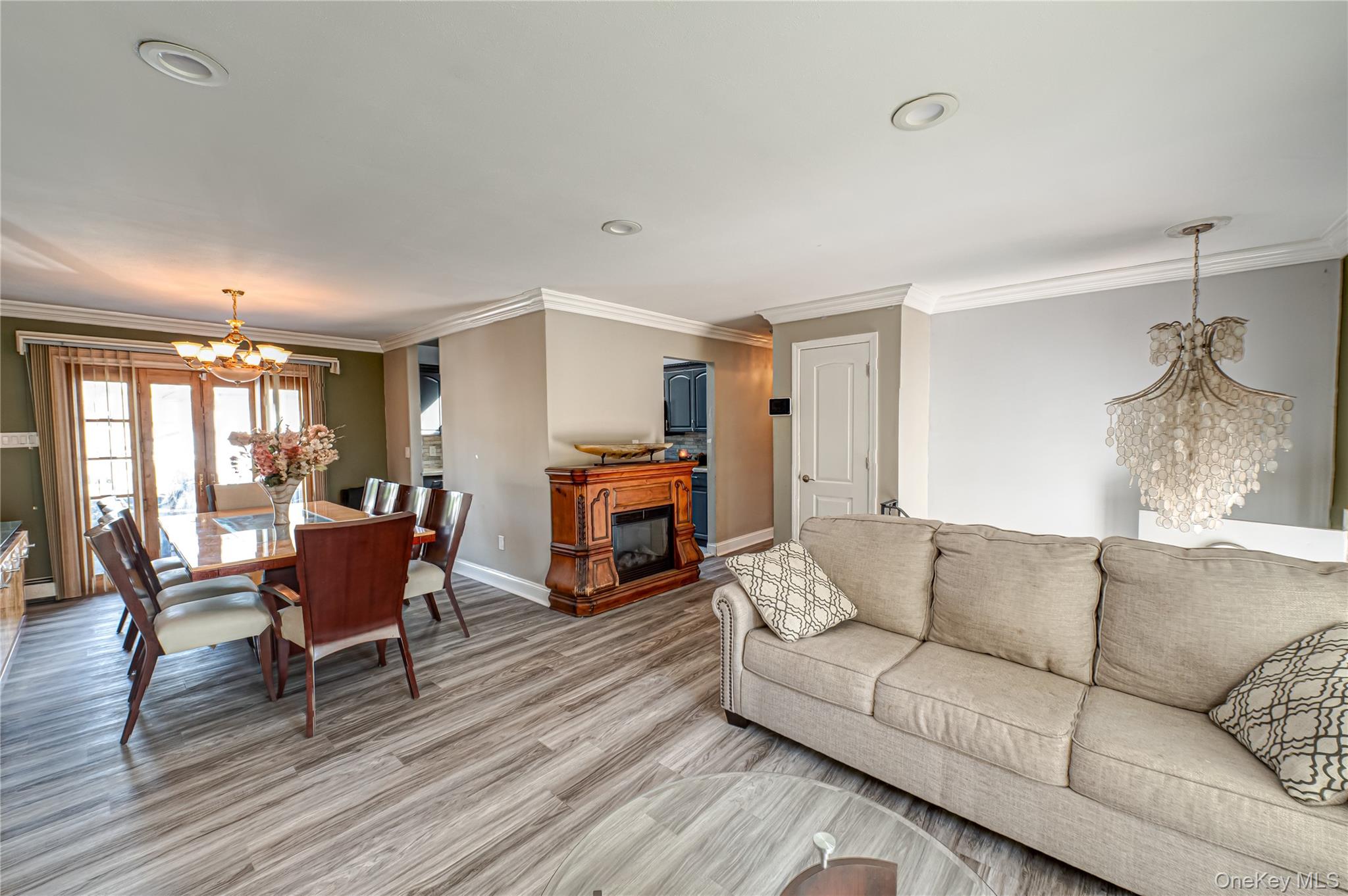 #6 photo, 1 Buchanan Avenue, Wheatley Heights , NY 11798