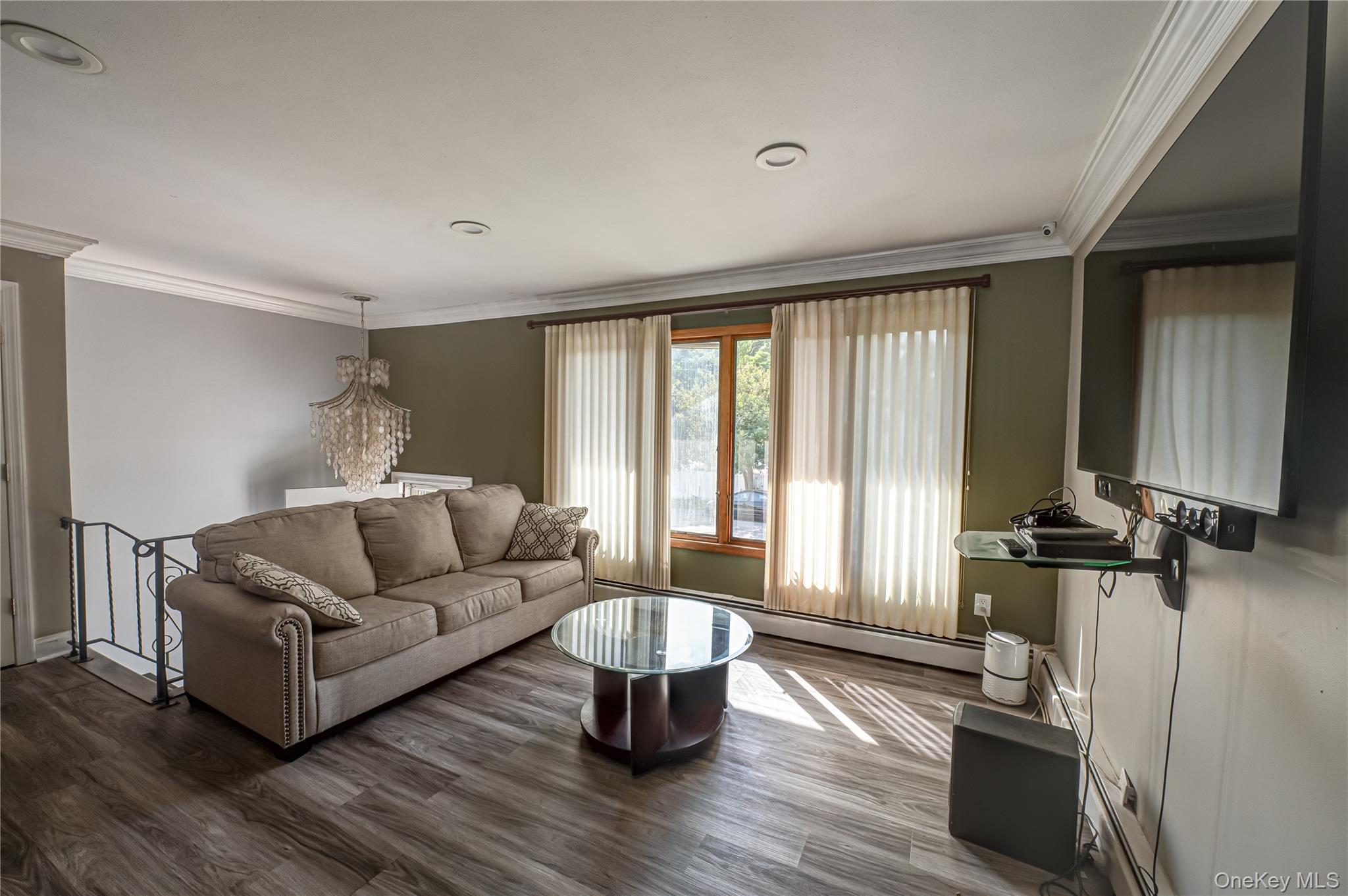 #8 photo, 1 Buchanan Avenue, Wheatley Heights , NY 11798