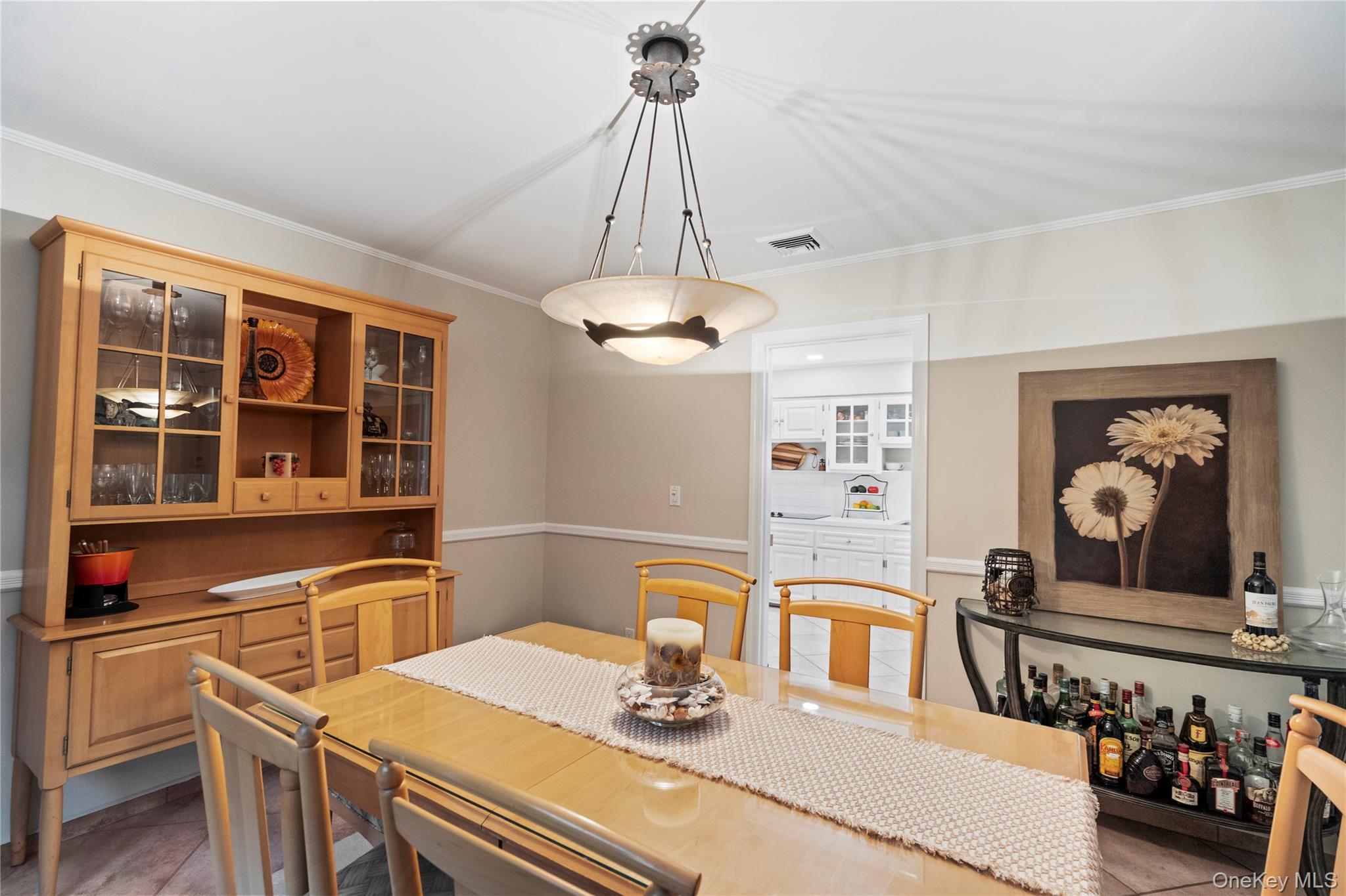 #10 photo, 25 Surry Hill Place, Huntington , NY 11743