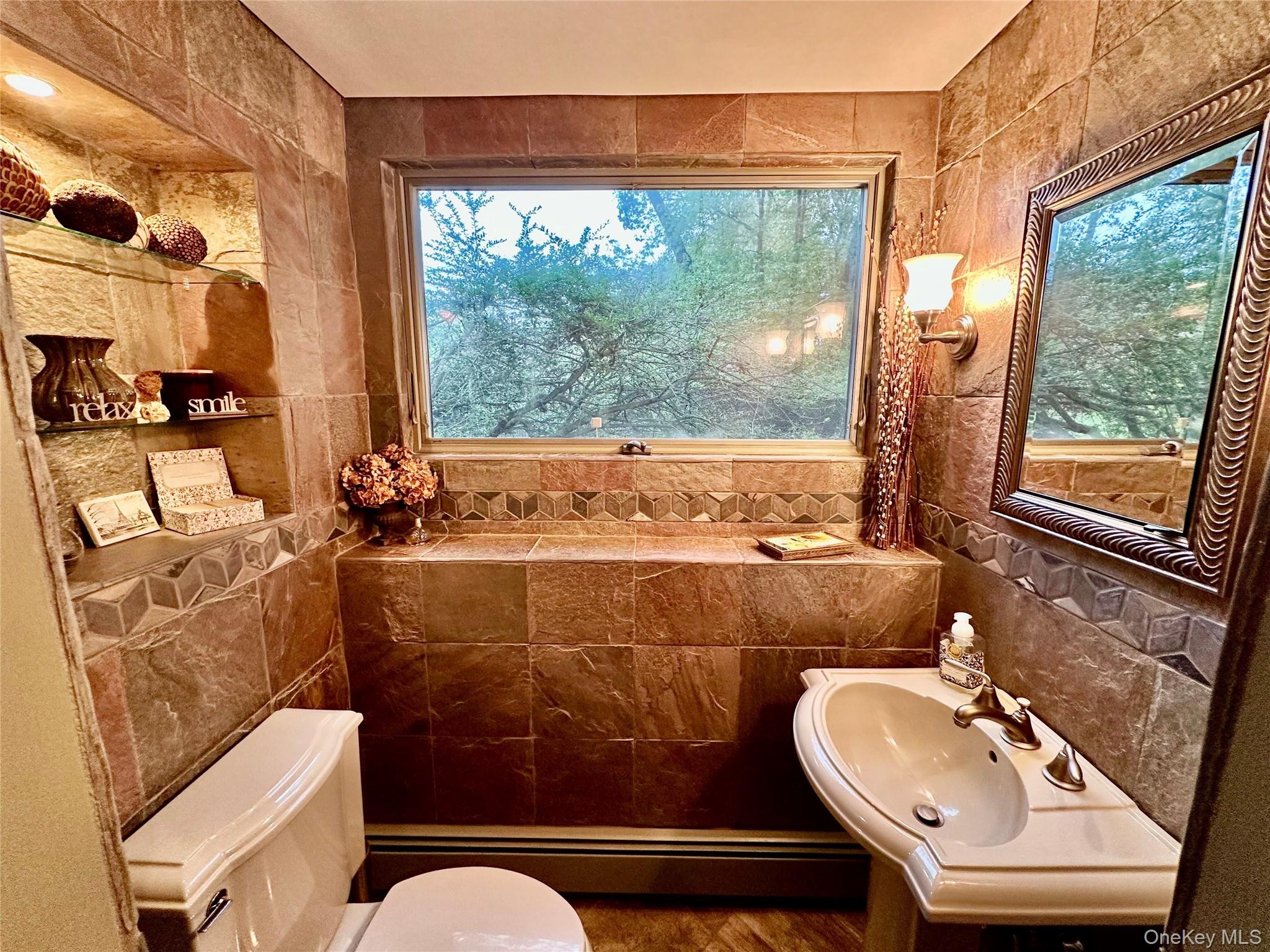 #13 photo, 25 Surry Hill Place, Huntington , NY 11743