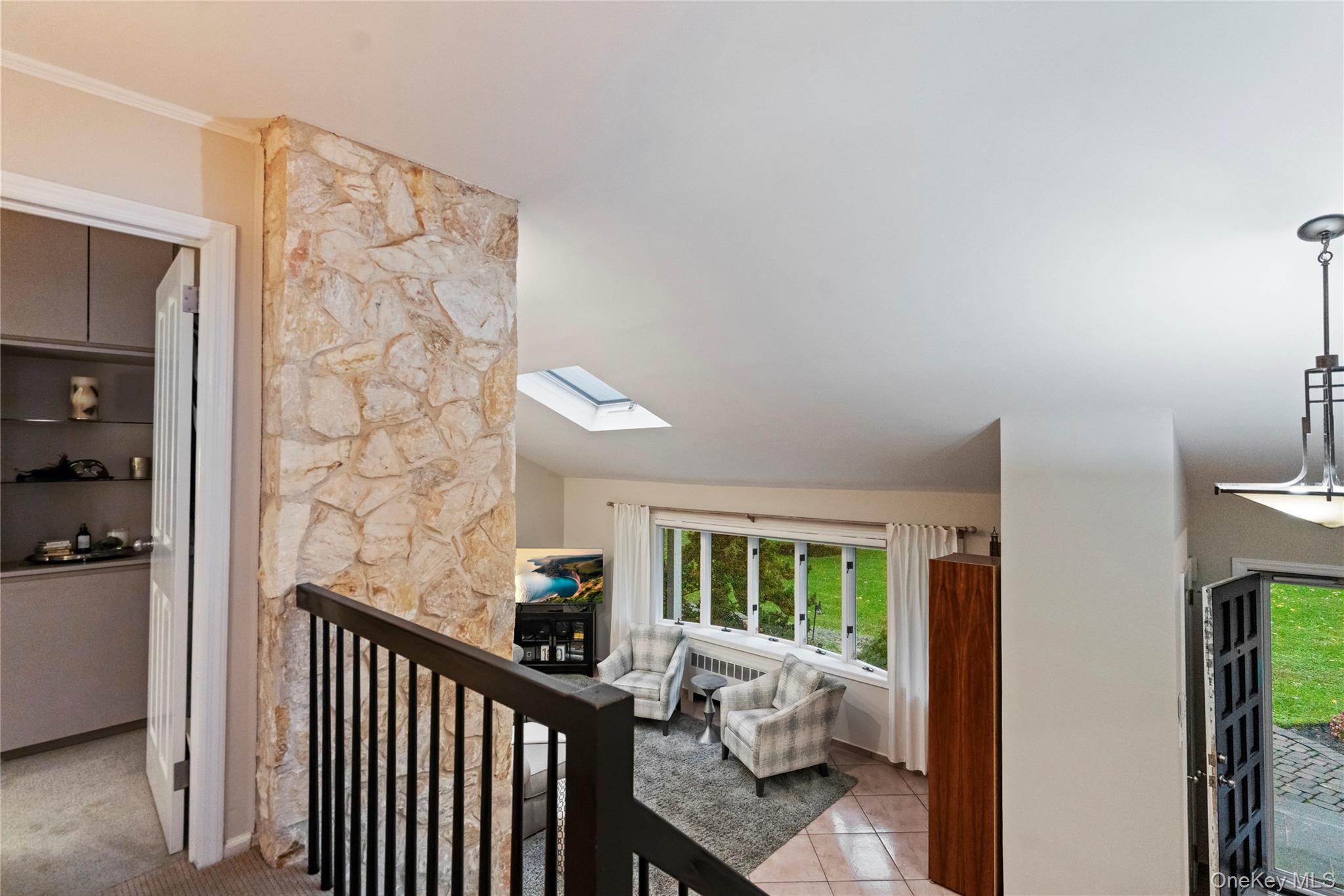 #18 photo, 25 Surry Hill Place, Huntington , NY 11743