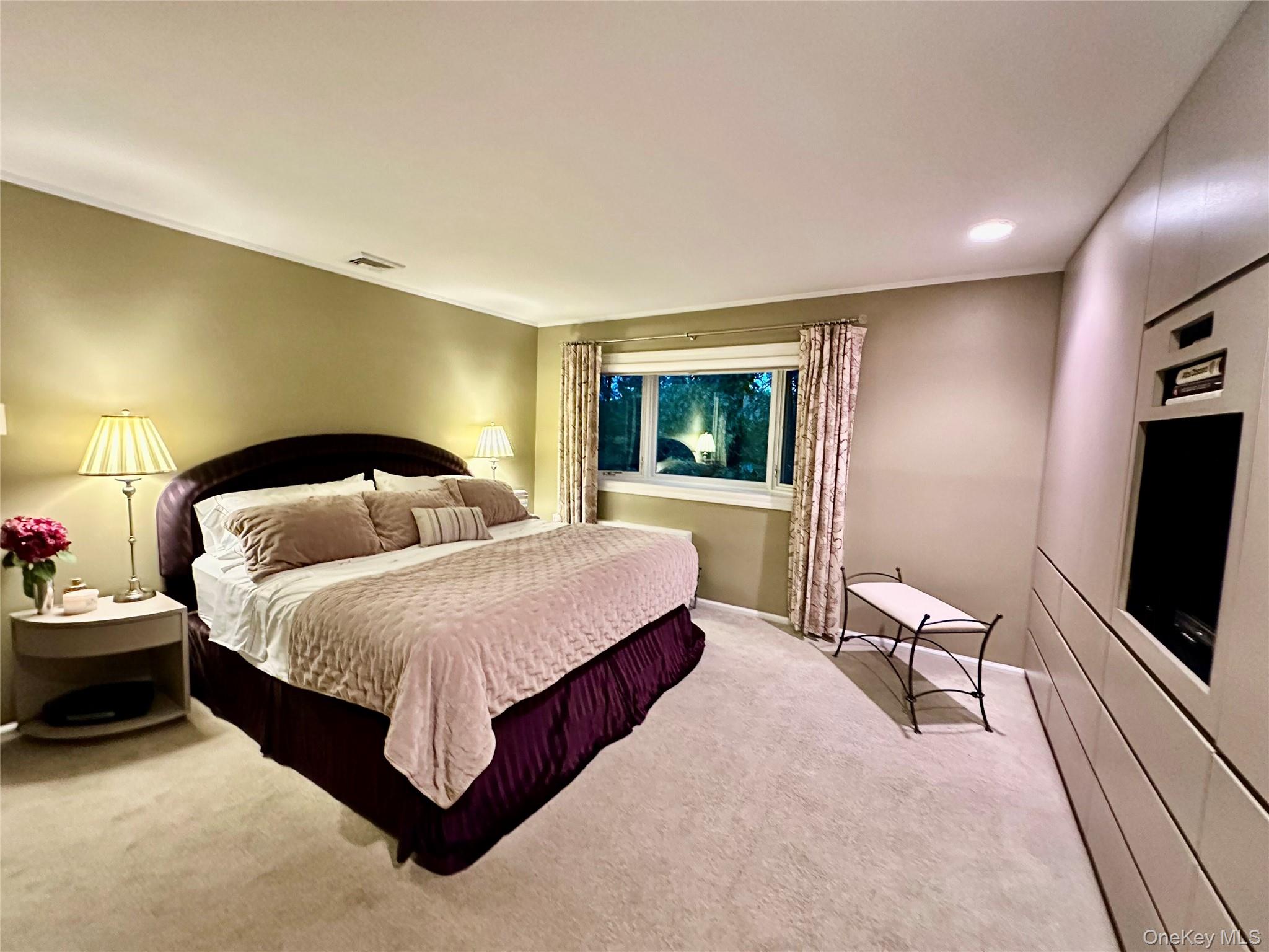 #20 photo, 25 Surry Hill Place, Huntington , NY 11743