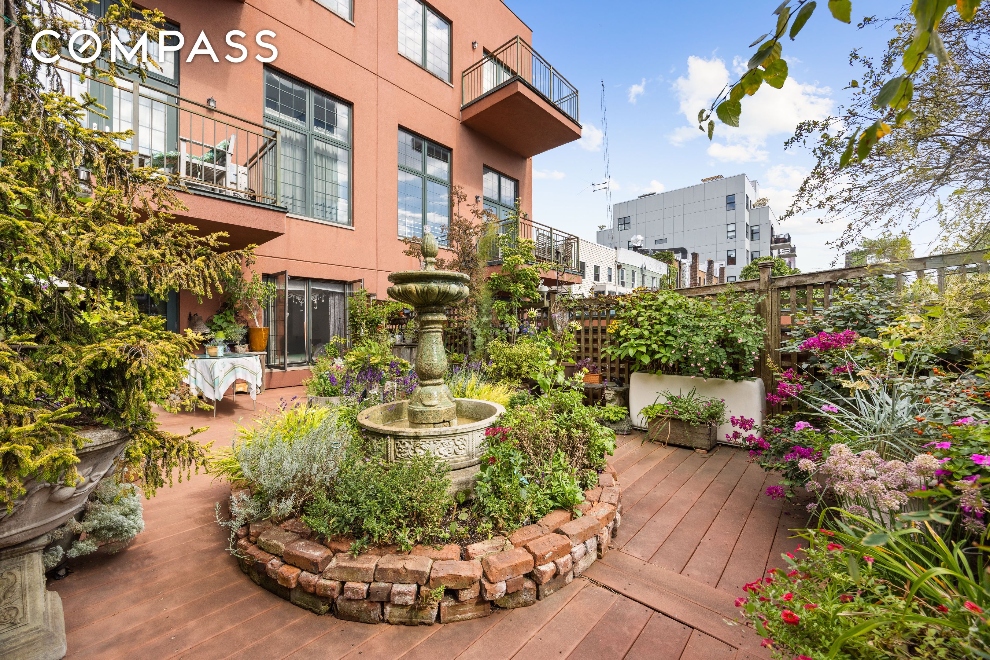 #11 photo, 607 Manhattan Avenue, ブルックリン区 Greenpoint , NY 11222