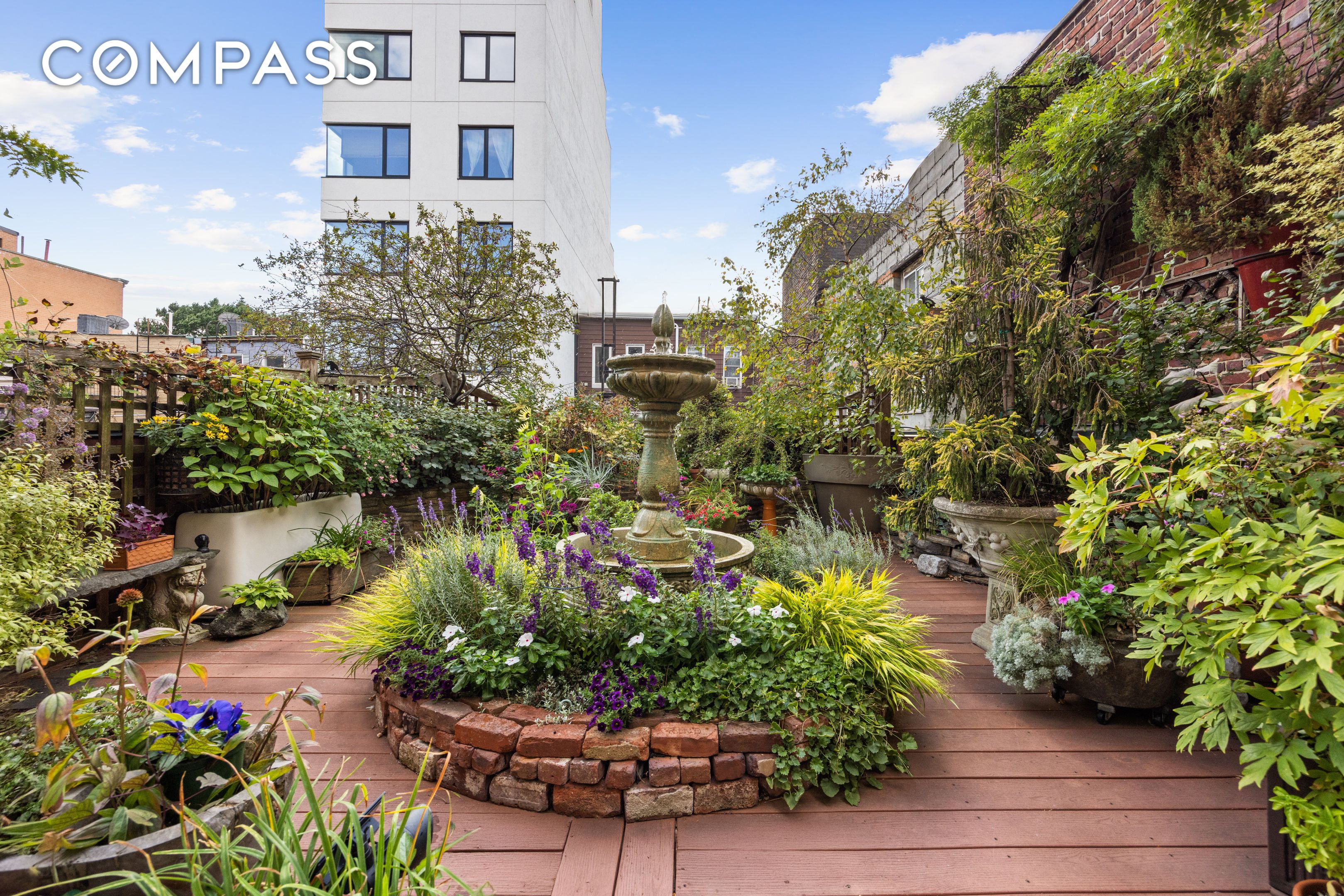 #4 photo, 607 Manhattan Avenue, ブルックリン区 Greenpoint , NY 11222