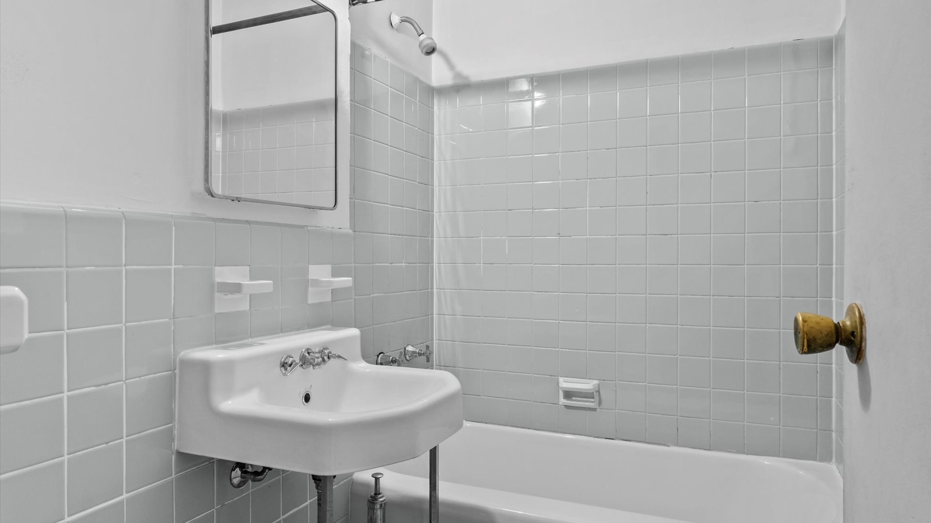 #11 photo, 800 Grand Concourse, Concourse , NY 10451