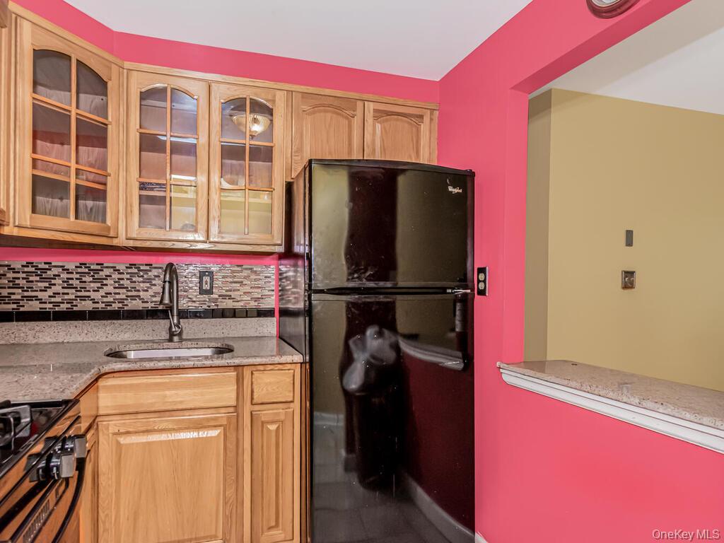 #8 photo, 1035 Bryant Avenue, Bronx , NY 10459