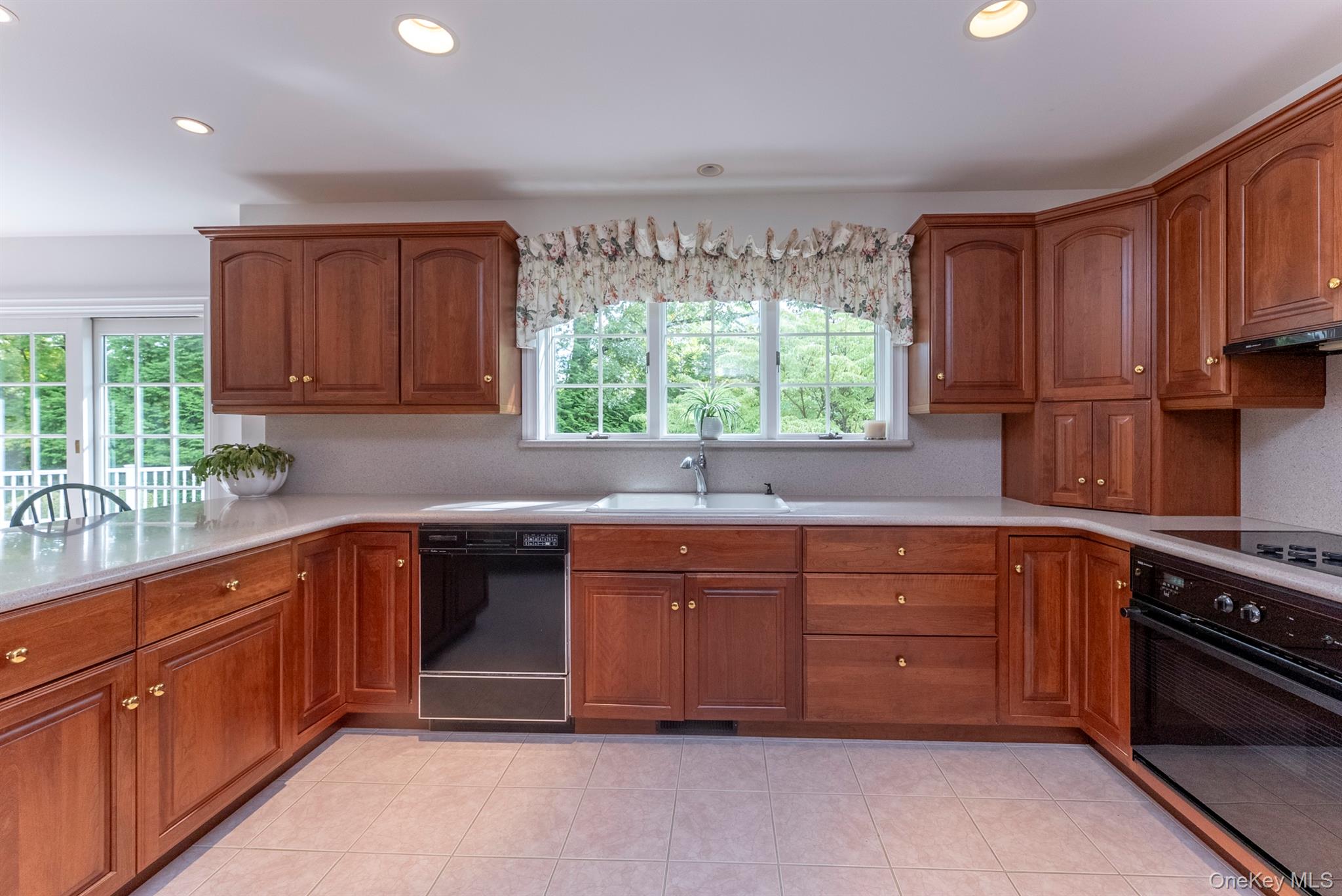 #14 photo, 25 Alison Court, Kingston , NY 12401