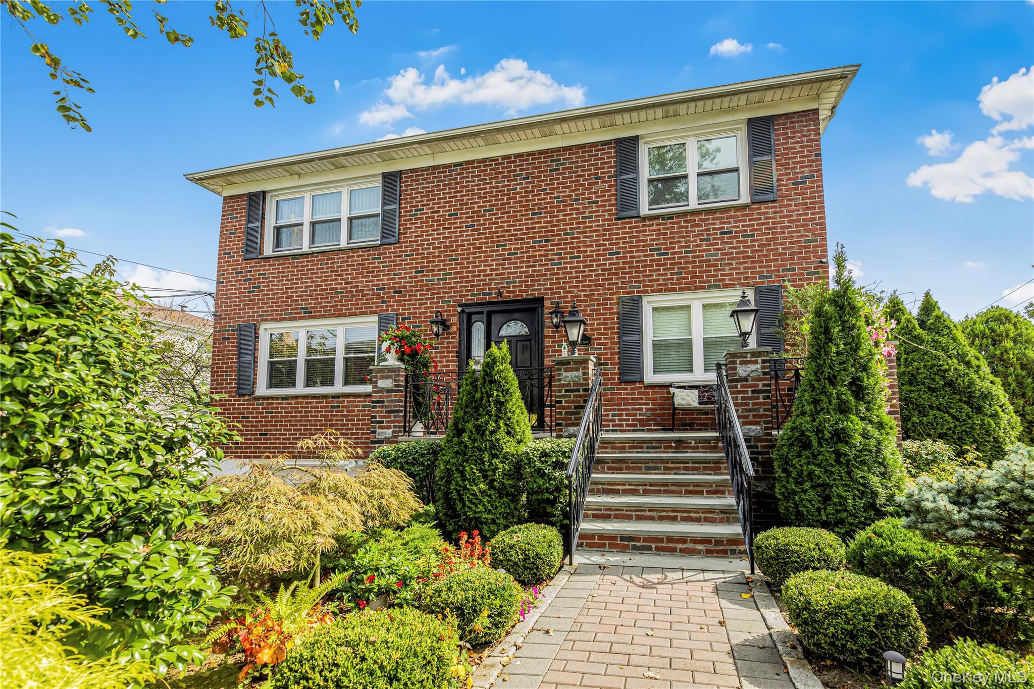 #2 photo, 2 Bryn Mawr Place, Yonkers , NY 10701