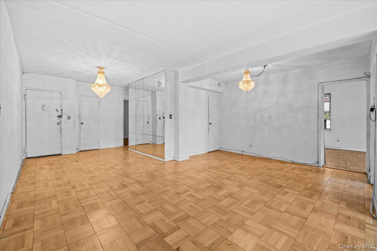 #4 photo, 800 Grand Concourse, Bronx , NY 10451