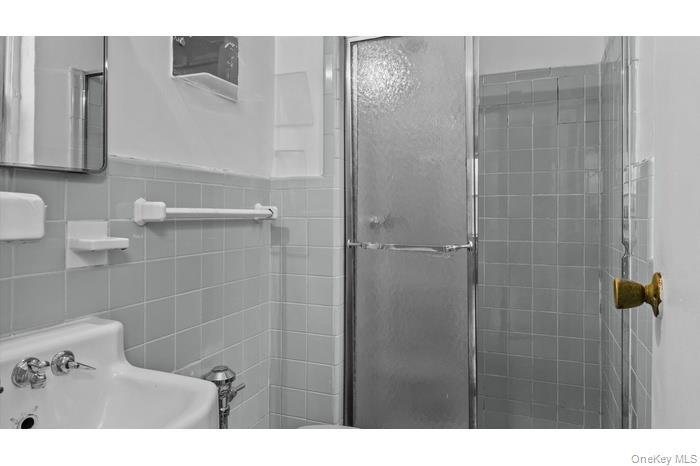 #8 photo, 800 Grand Concourse, Bronx , NY 10451