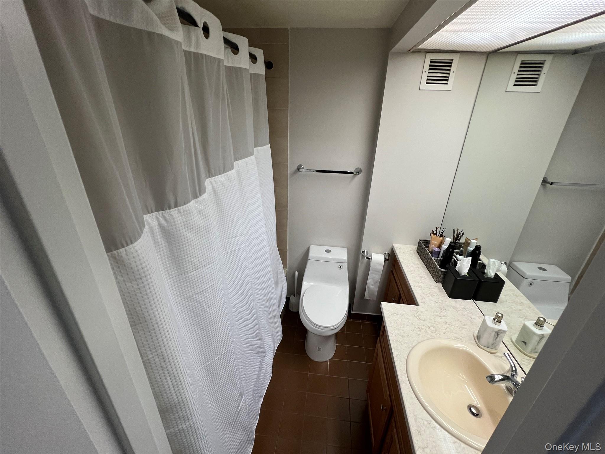 #11 photo, 10 Cottage Place, White Plains , NY 10601