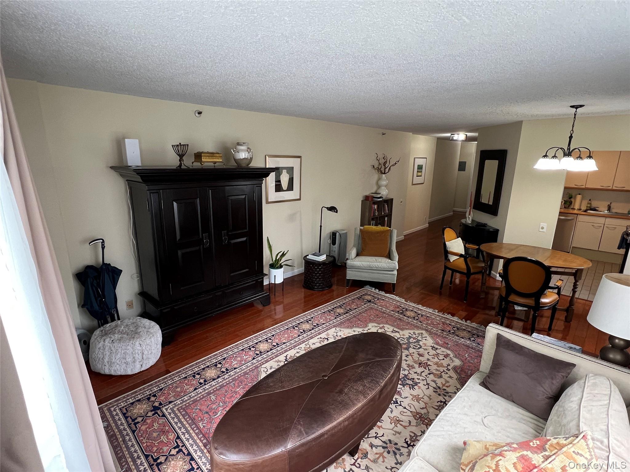 #6 photo, 10 Cottage Place, White Plains , NY 10601