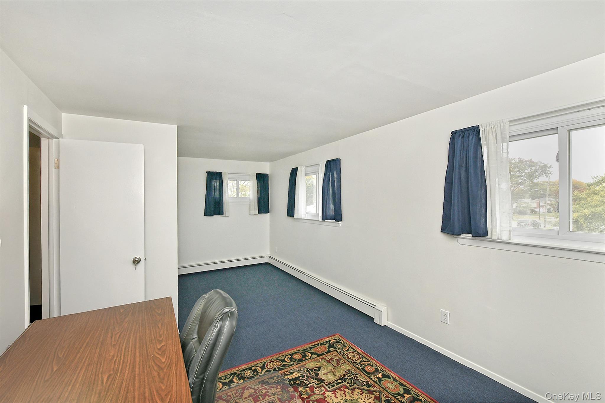 #19 photo, 28 Halcourt Drive, Plainview , NY 11803