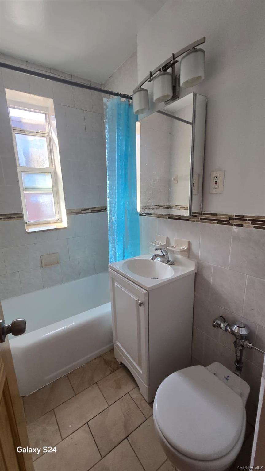 #18 photo, 33-16 82 Street, クイーンズ区 Jackson Heights , NY 11372