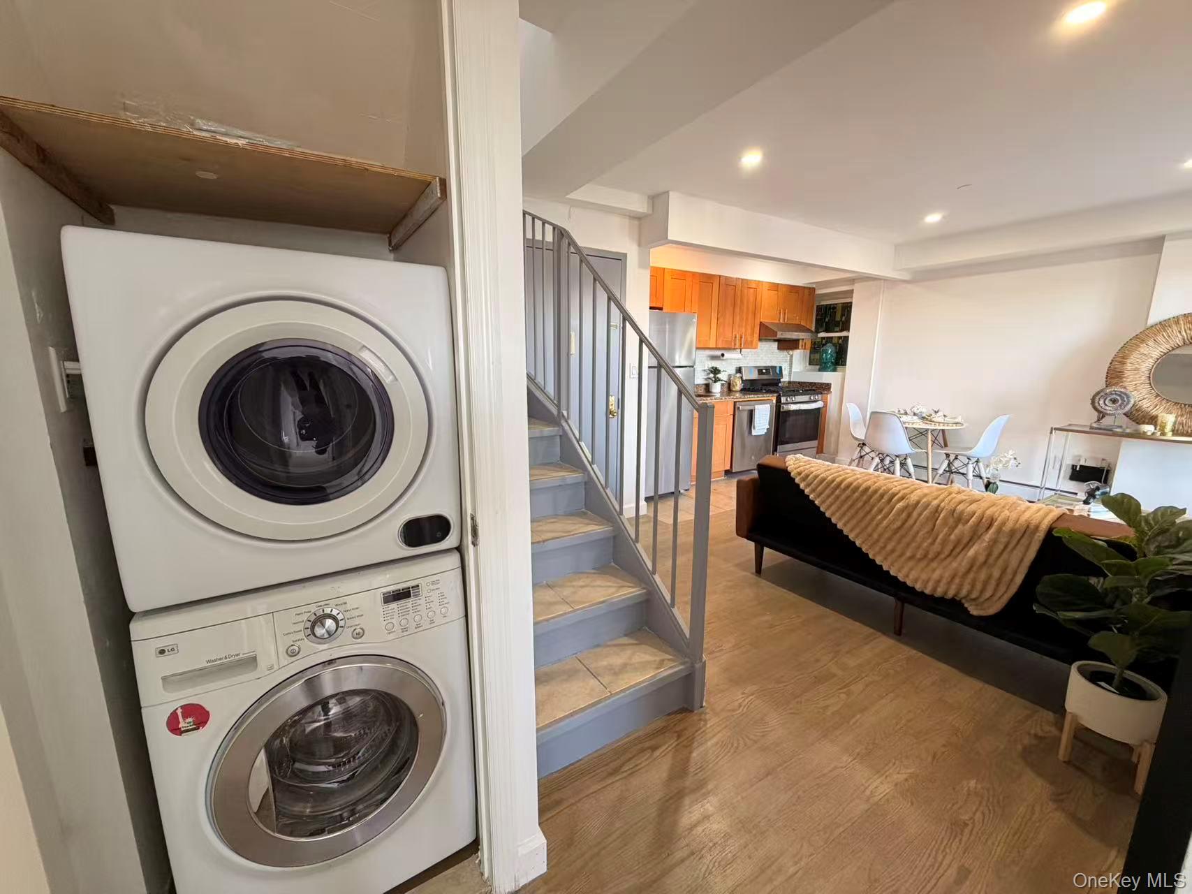 #7 photo, 43-18 Robinson Street, クイーンズ区 Flushing , NY 11355