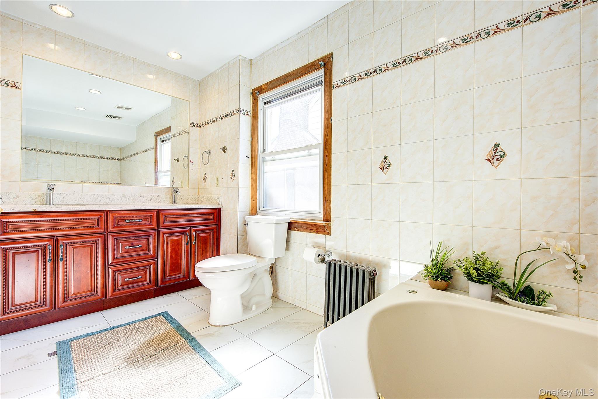 #11 photo, 85-54 148th Street, クイーンズ区 Briarwood , NY 11435