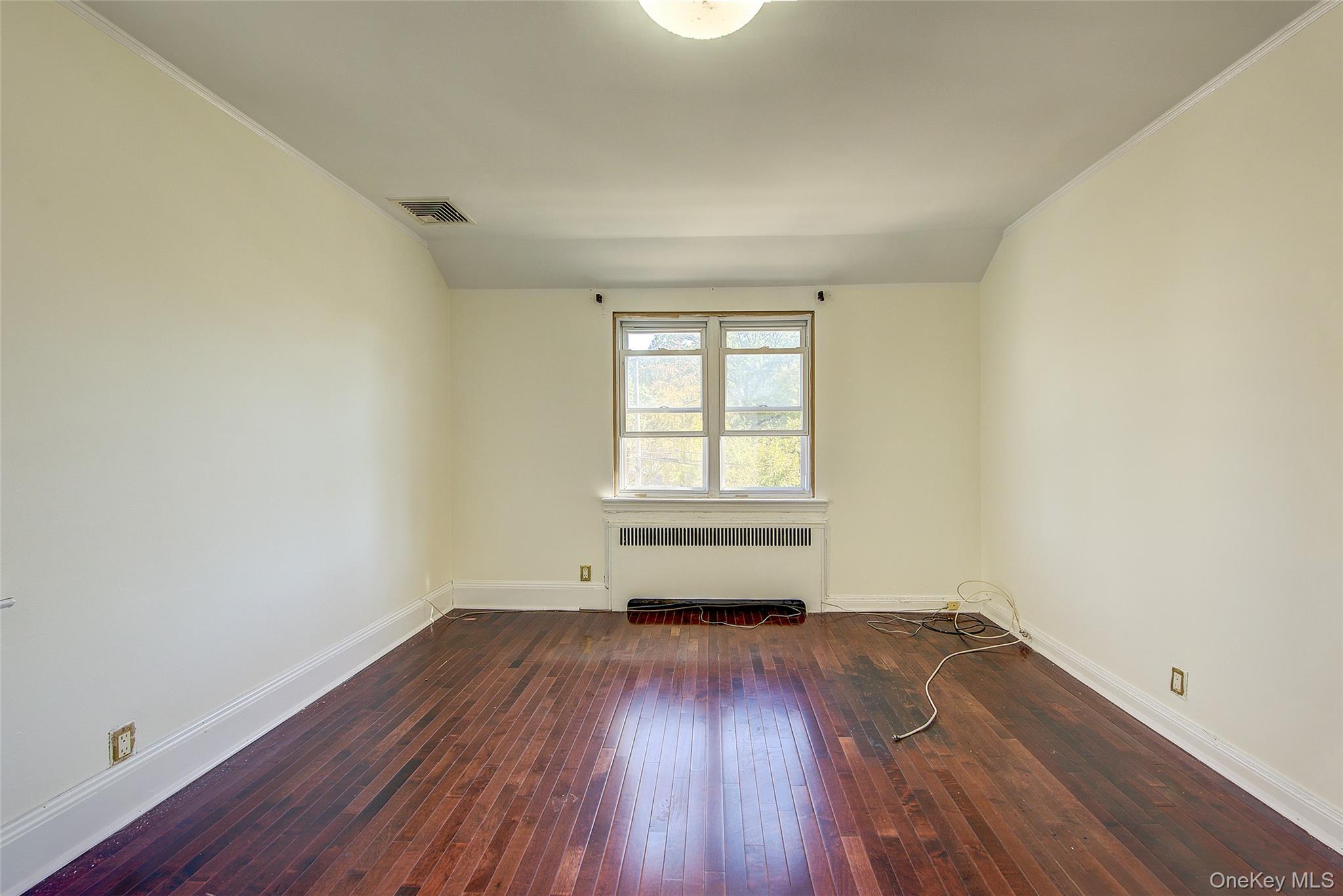 #14 photo, 85-54 148th Street, クイーンズ区 Briarwood , NY 11435