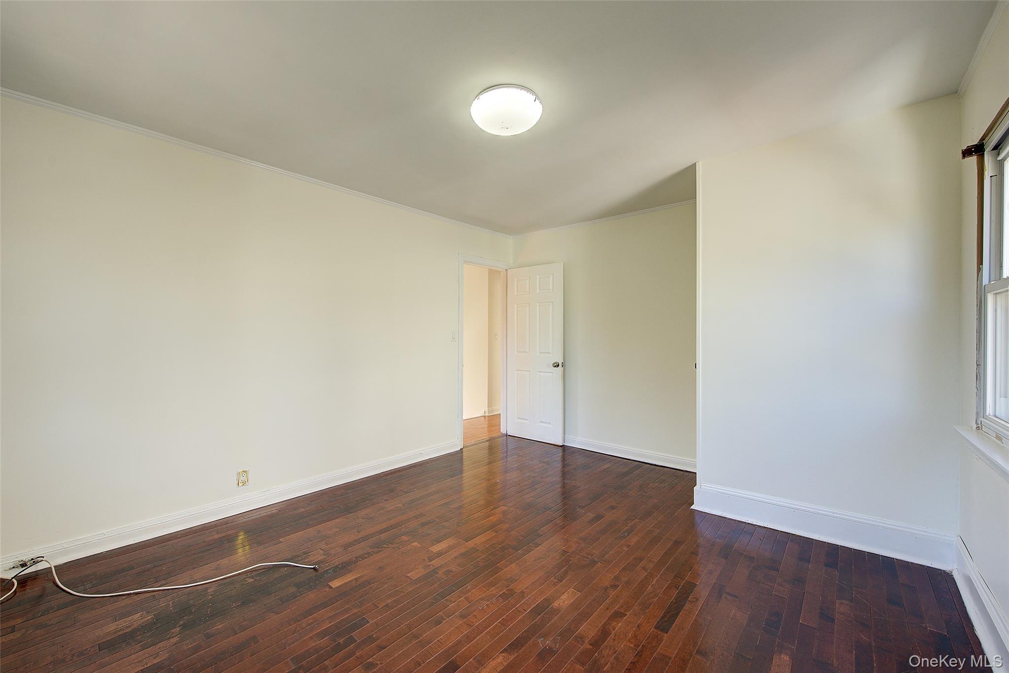 #15 photo, 85-54 148th Street, クイーンズ区 Briarwood , NY 11435