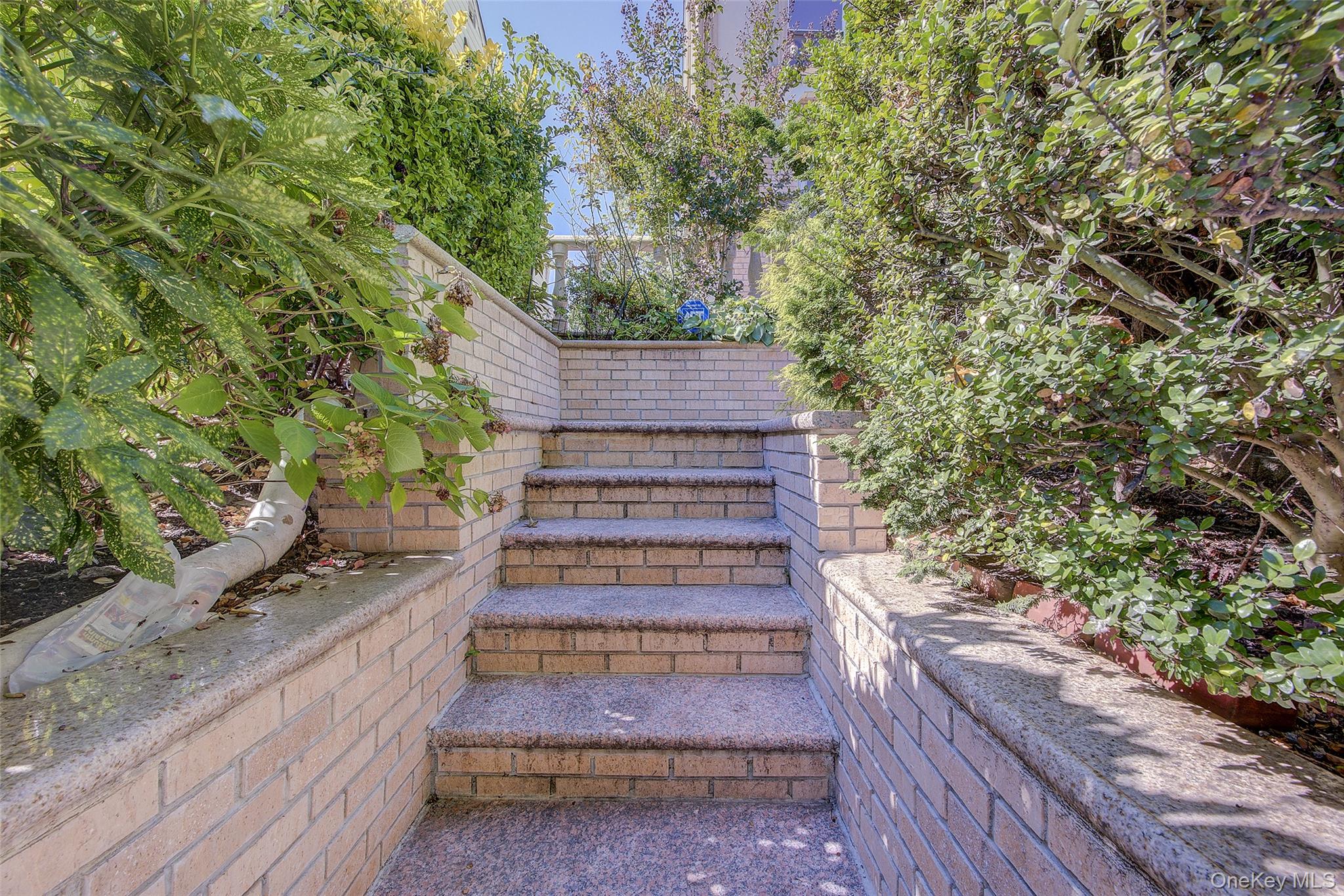 #2 photo, 85-54 148th Street, クイーンズ区 Briarwood , NY 11435