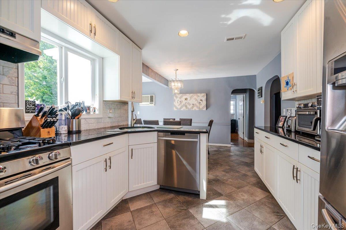 #10 photo, 3354 Knight Street, Oceanside , NY 11572