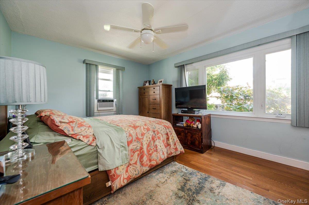 #14 photo, 3354 Knight Street, Oceanside , NY 11572