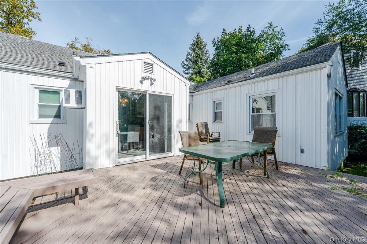 #18 photo, 3354 Knight Street, Oceanside , NY 11572