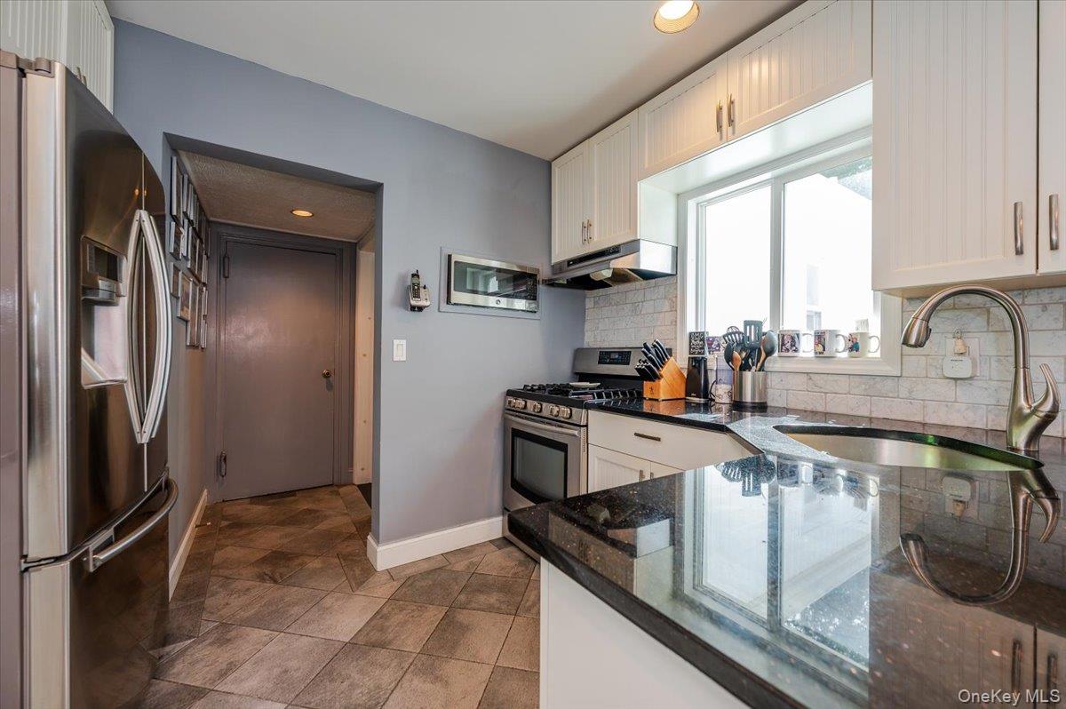 #8 photo, 3354 Knight Street, Oceanside , NY 11572