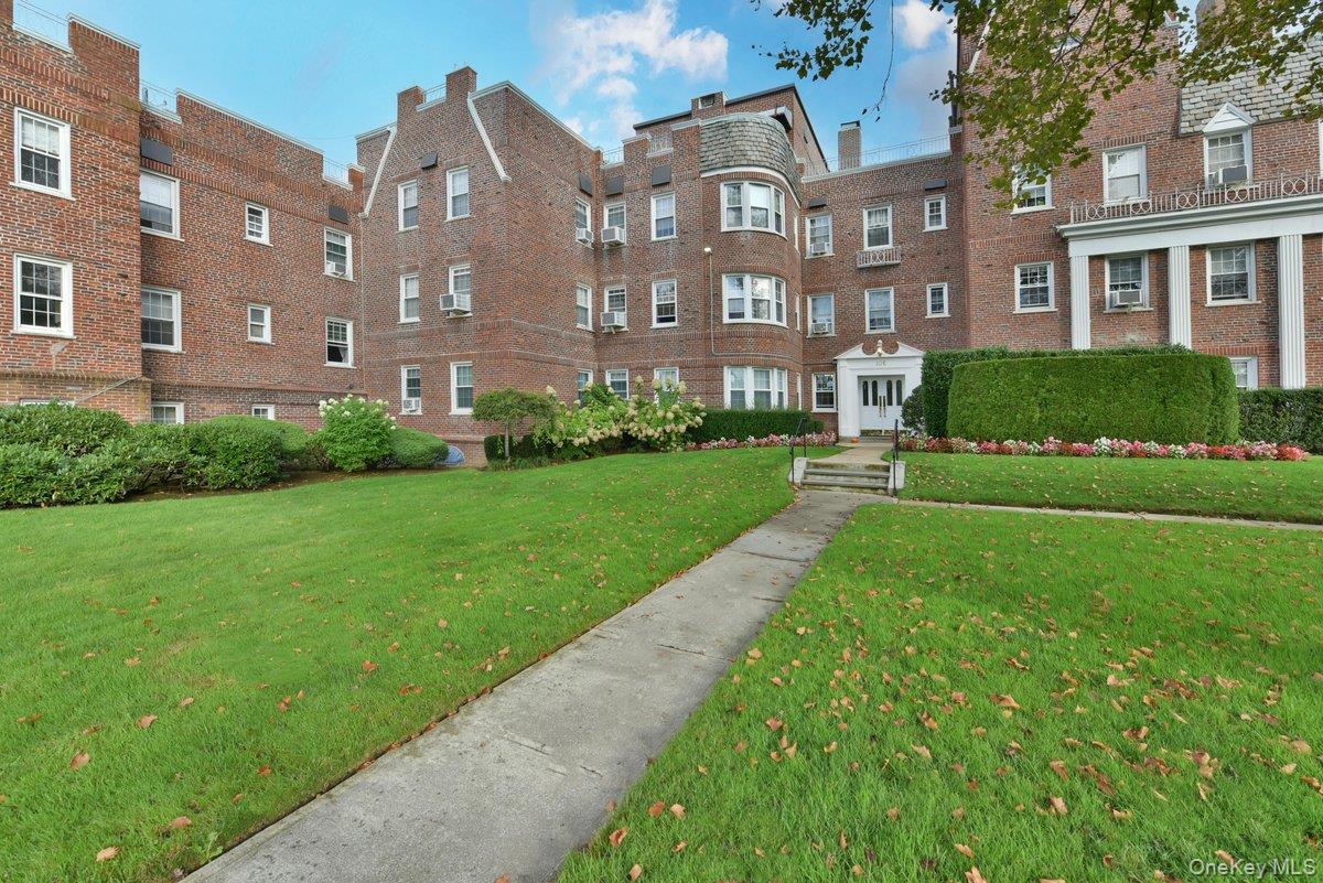 #4 photo, 106 S Village Avenue, ナッソー郡 Rockville Centre , NY 11572