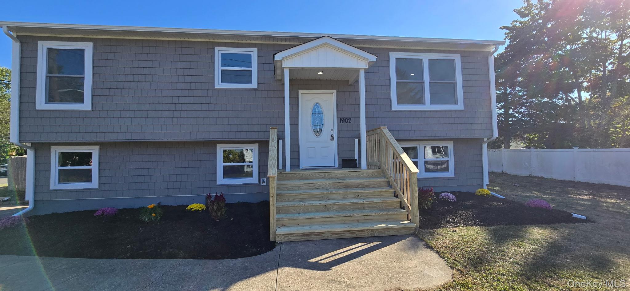 #1 photo, 1902 Race Avenue, サフォーク郡 Medford , NY 11763