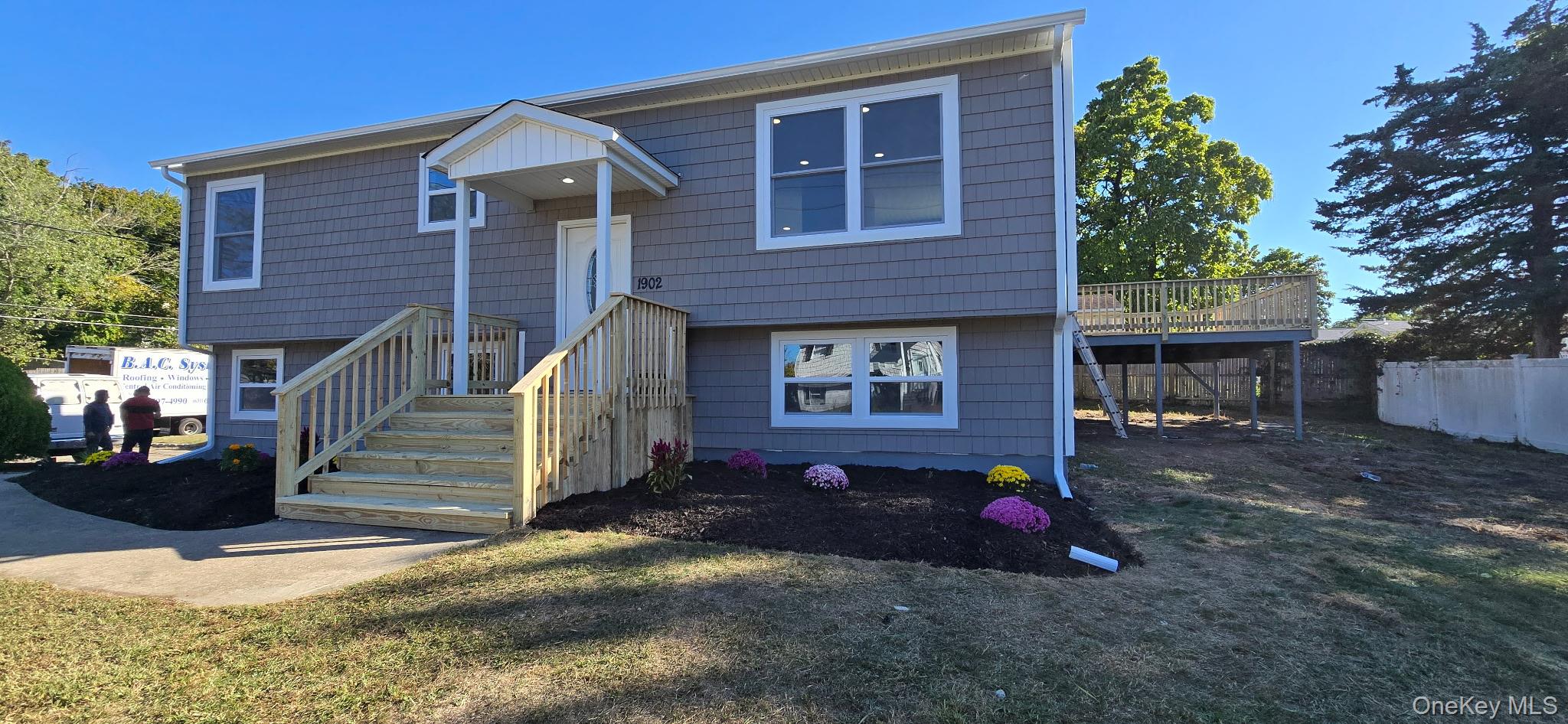 #2 photo, 1902 Race Avenue, サフォーク郡 Medford , NY 11763