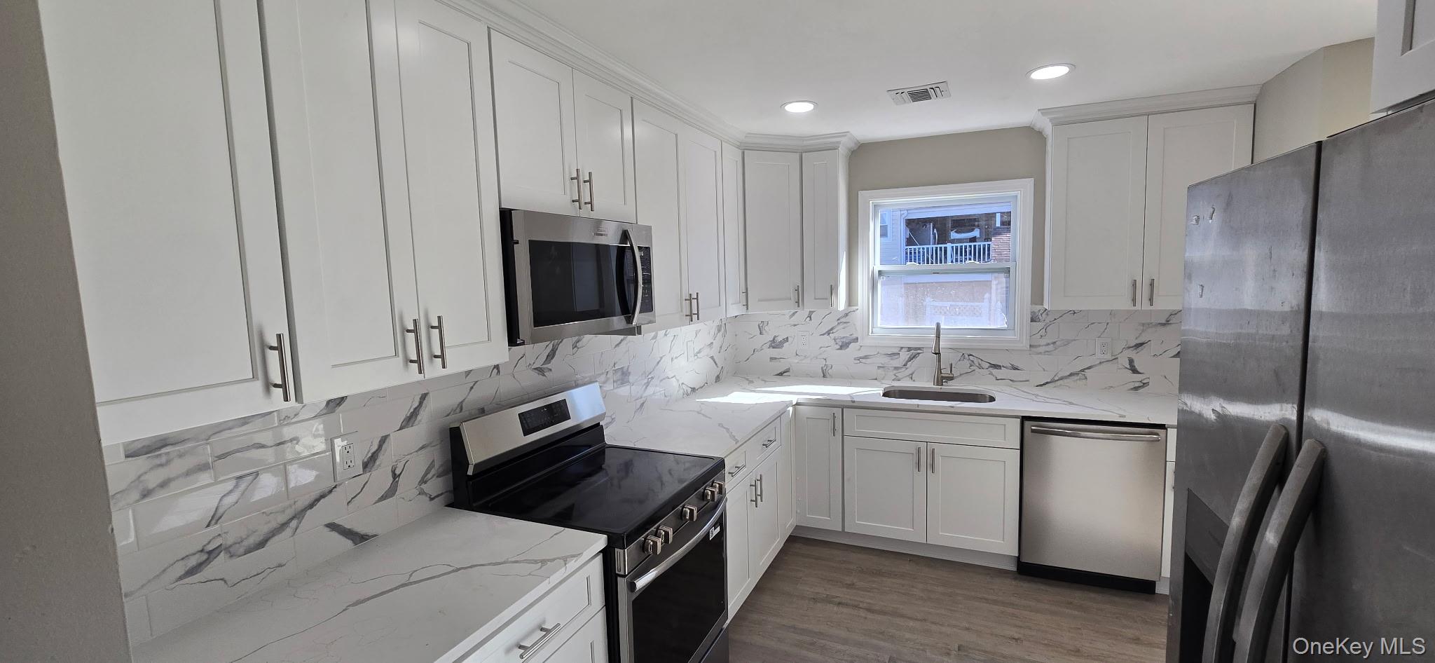 #3 photo, 1902 Race Avenue, サフォーク郡 Medford , NY 11763