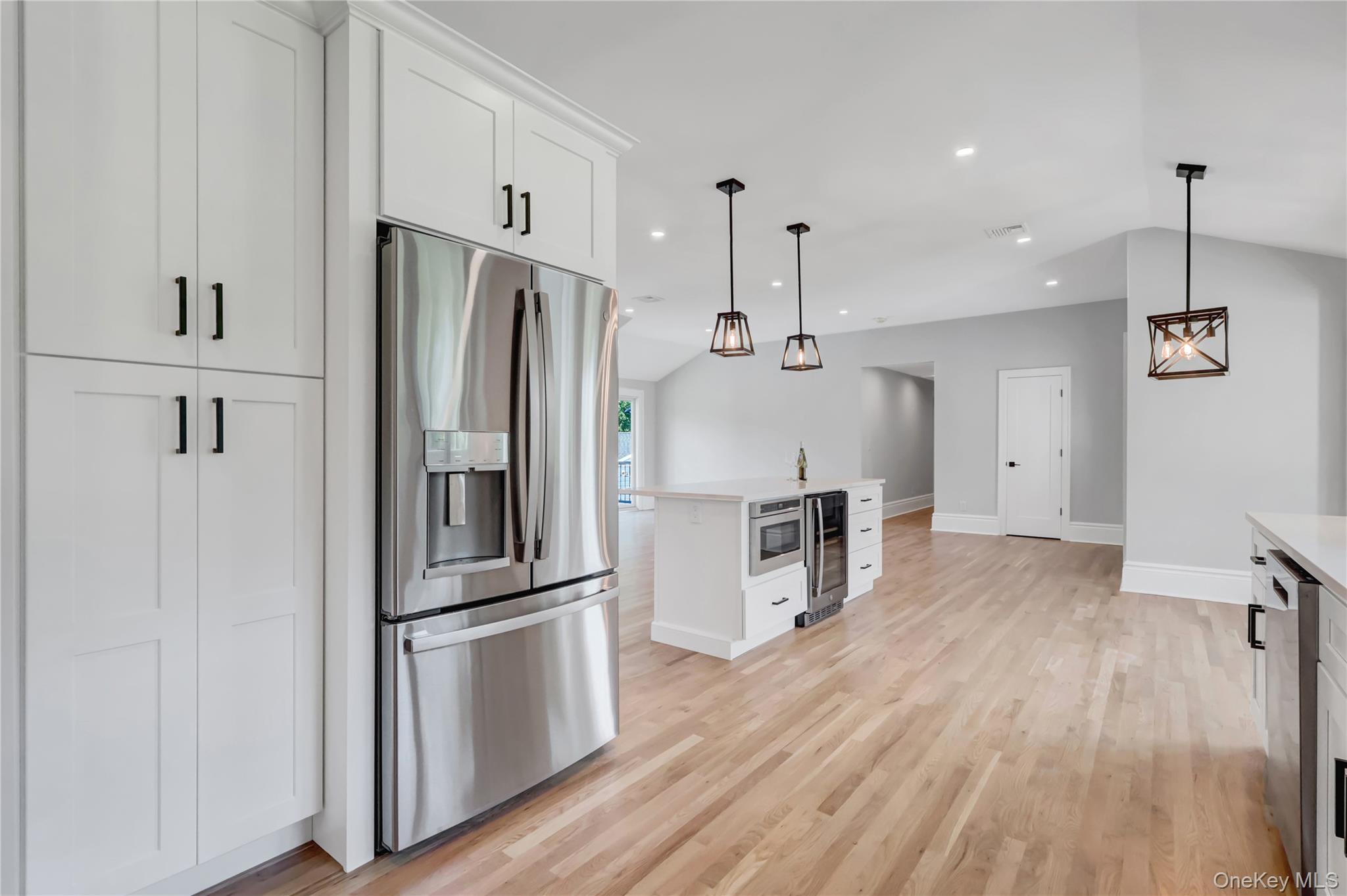 #11 photo, 9 Susan Lane, Dix Hills , NY 11746