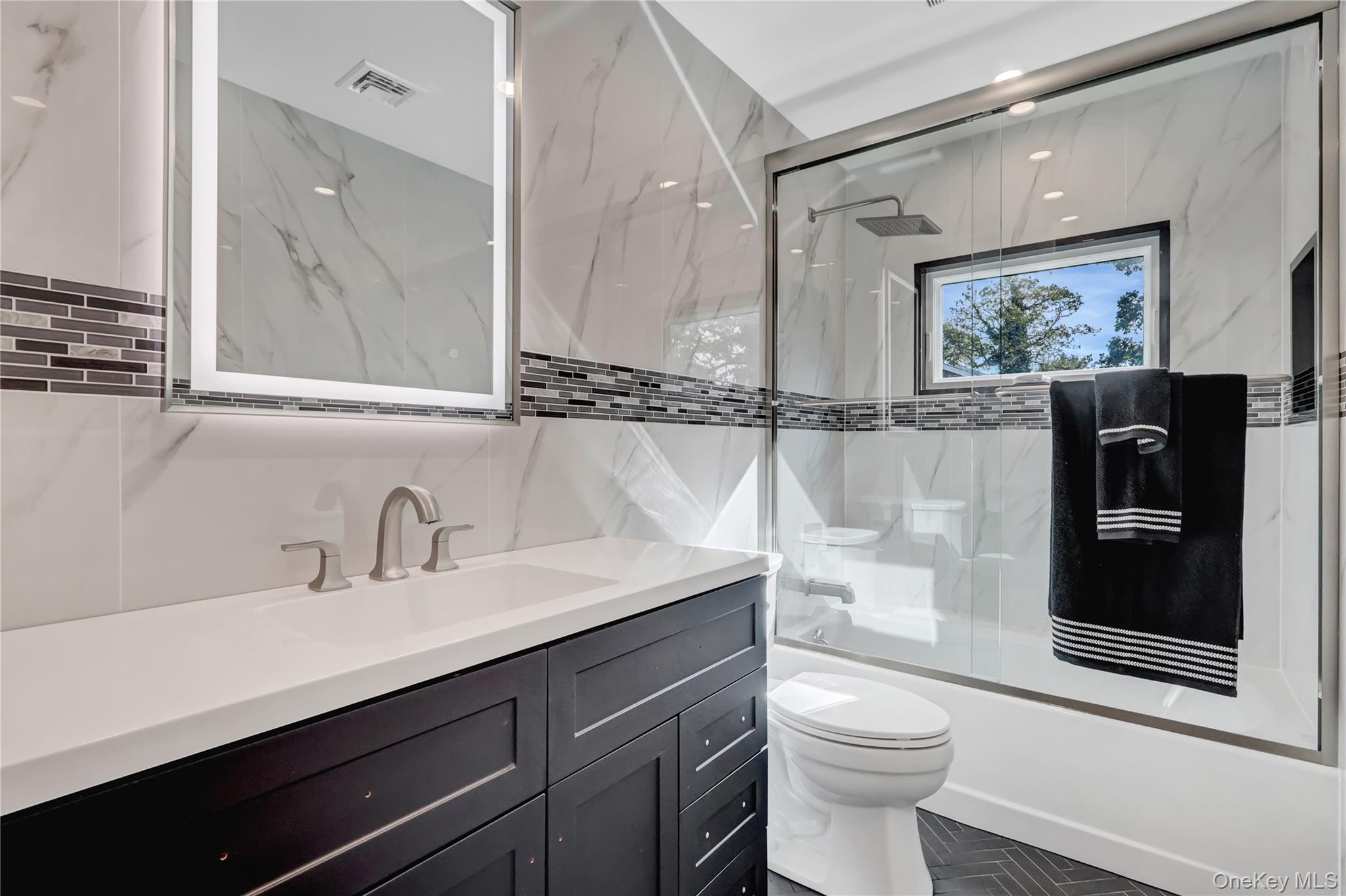 #15 photo, 9 Susan Lane, Dix Hills , NY 11746