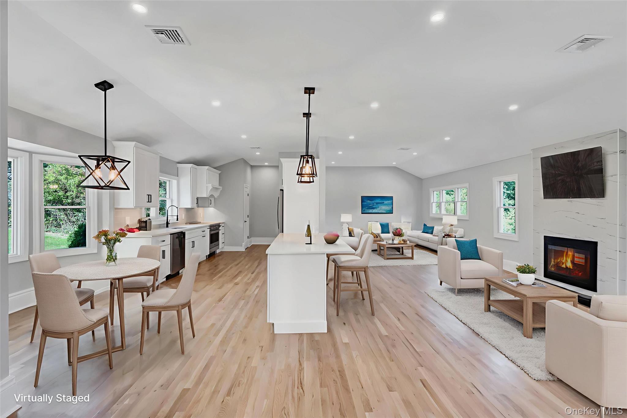 #4 photo, 9 Susan Lane, Dix Hills , NY 11746