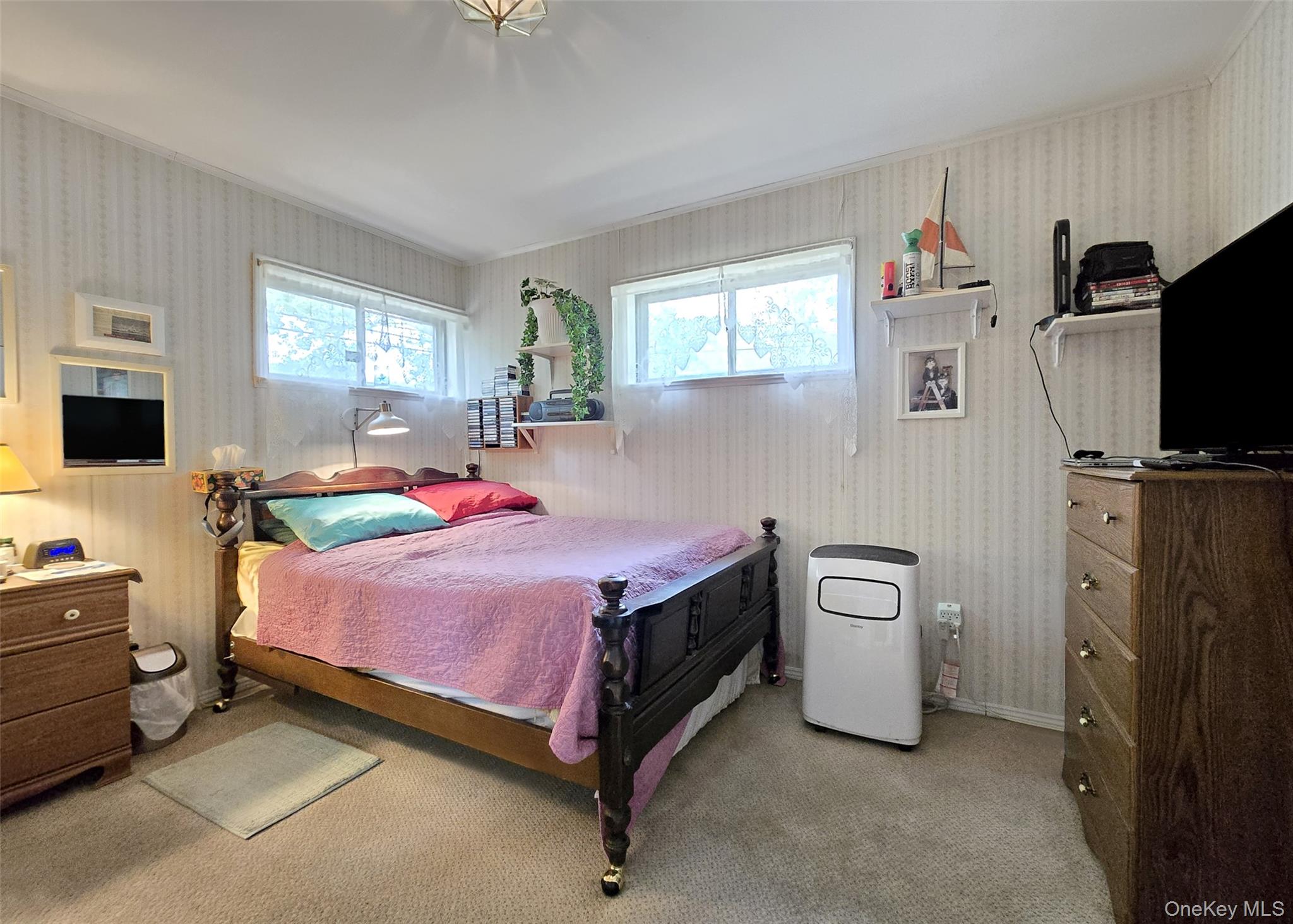 #12 photo, 14 E Oakdale Street, Bay Shore , NY 11706