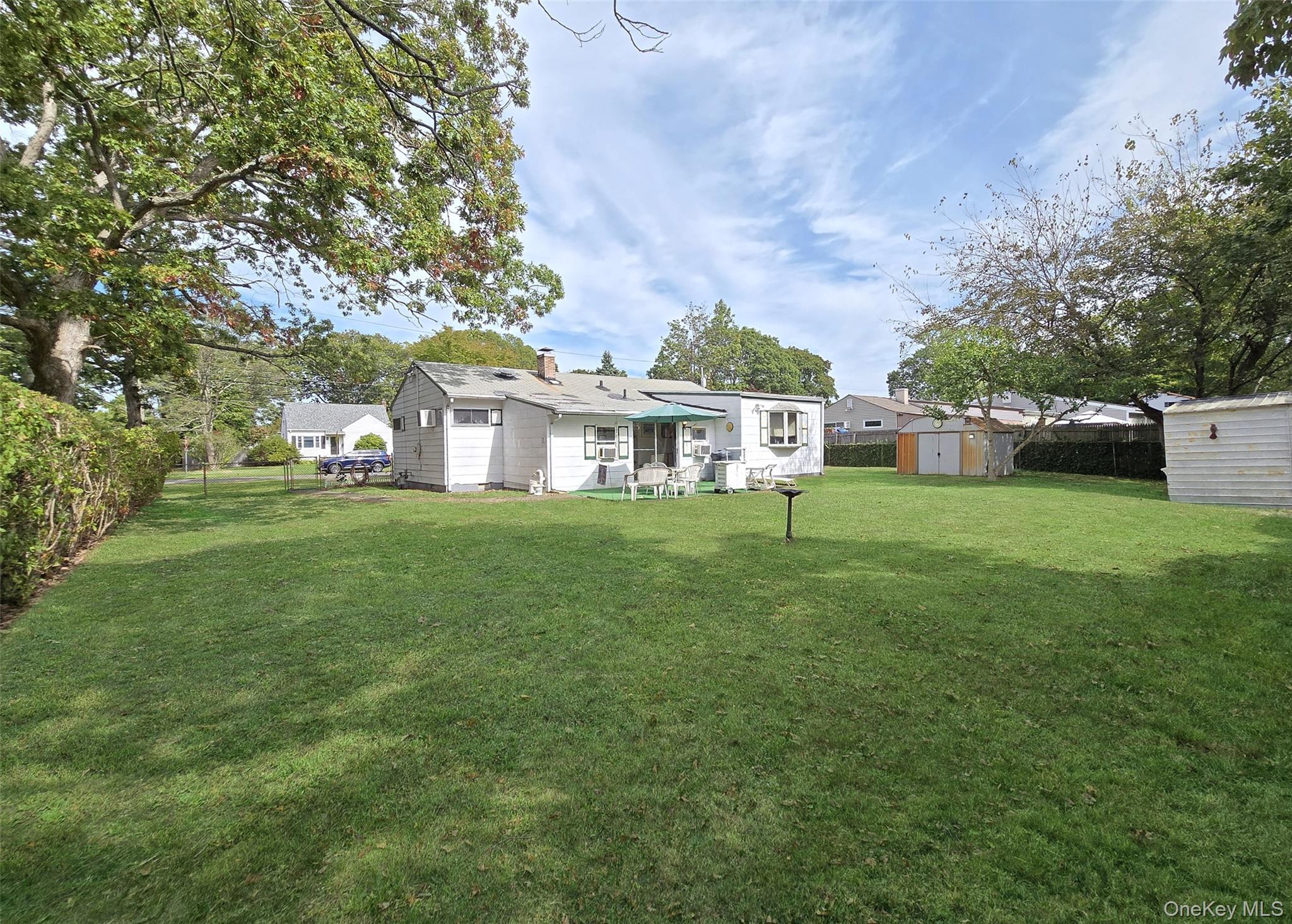 #15 photo, 14 E Oakdale Street, Bay Shore , NY 11706