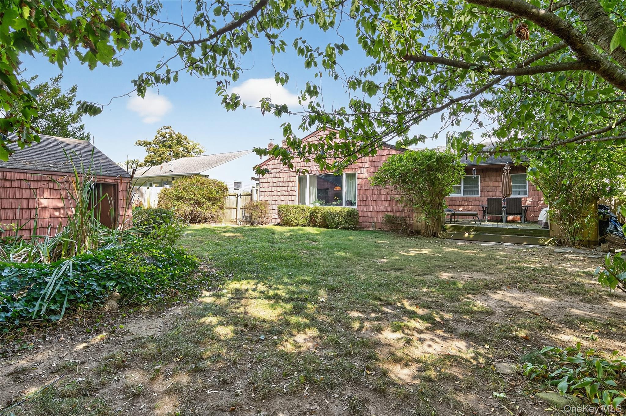 #17 photo, 92 Hemlock Drive, Farmingdale , NY 11735