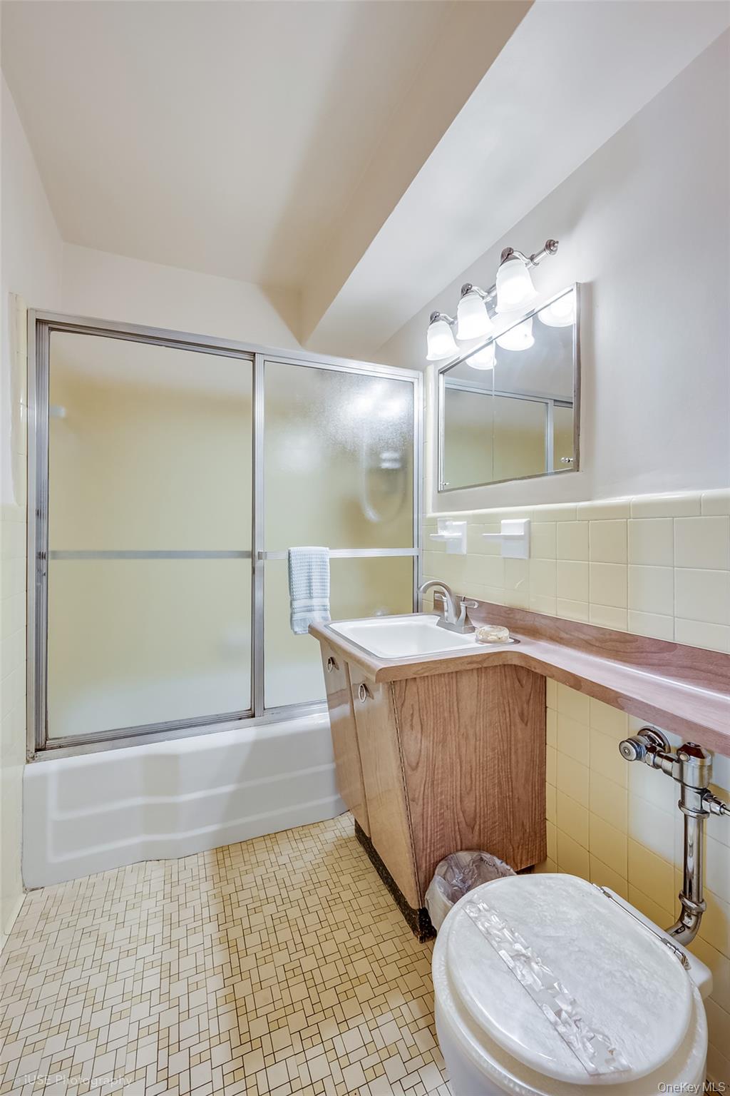 #10 photo, 39-65 52nd Street, クイーンズ区 Woodside , NY 11377