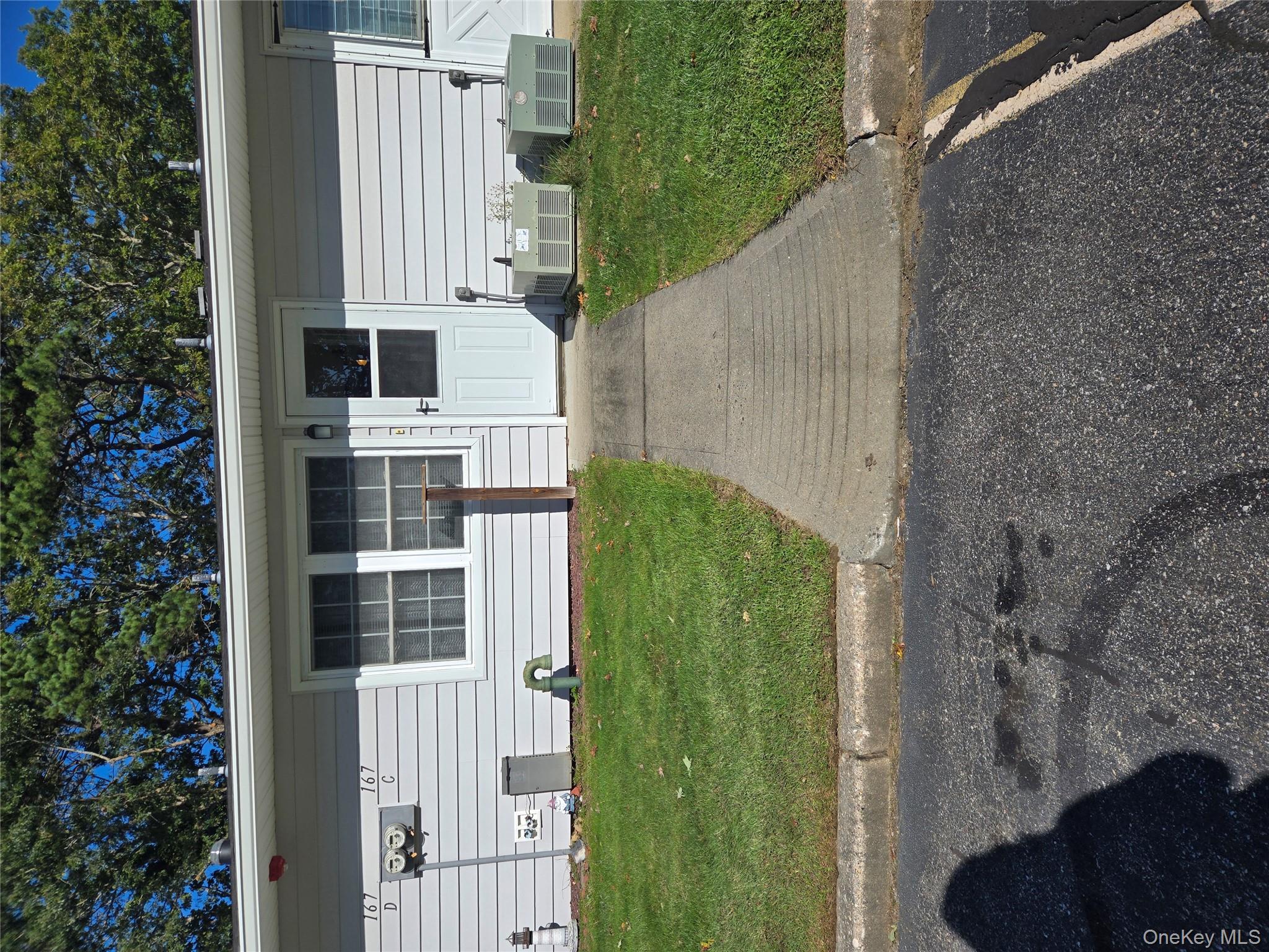 #2 photo, 167 C Ventry Court, サフォーク郡 Ridge , NY 11961