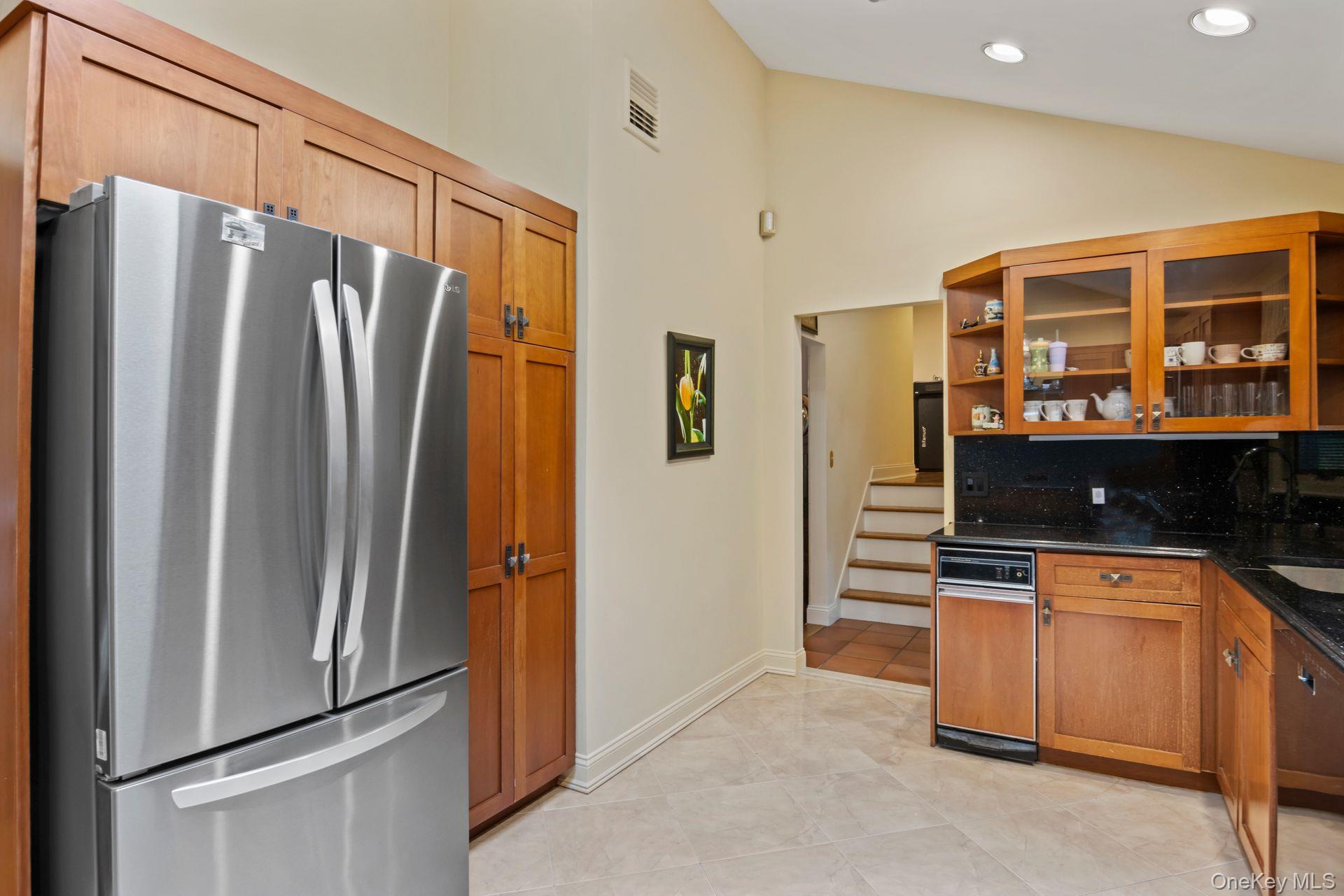 #12 photo, 17 Bluebird Lane, Huntington , NY 11743