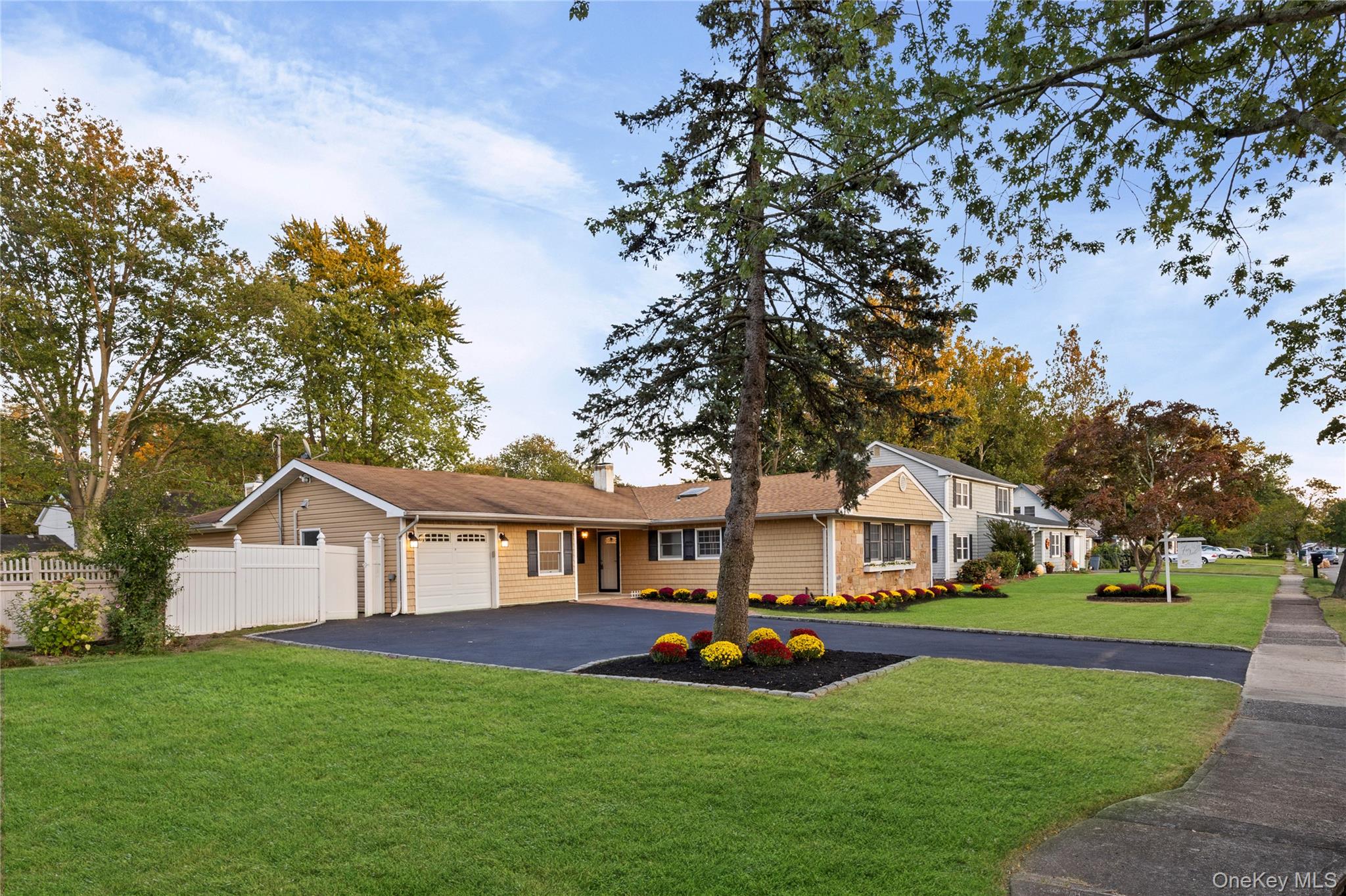 #4 photo, 49 Tulip Grove Drive, Lake Grove , NY 11755