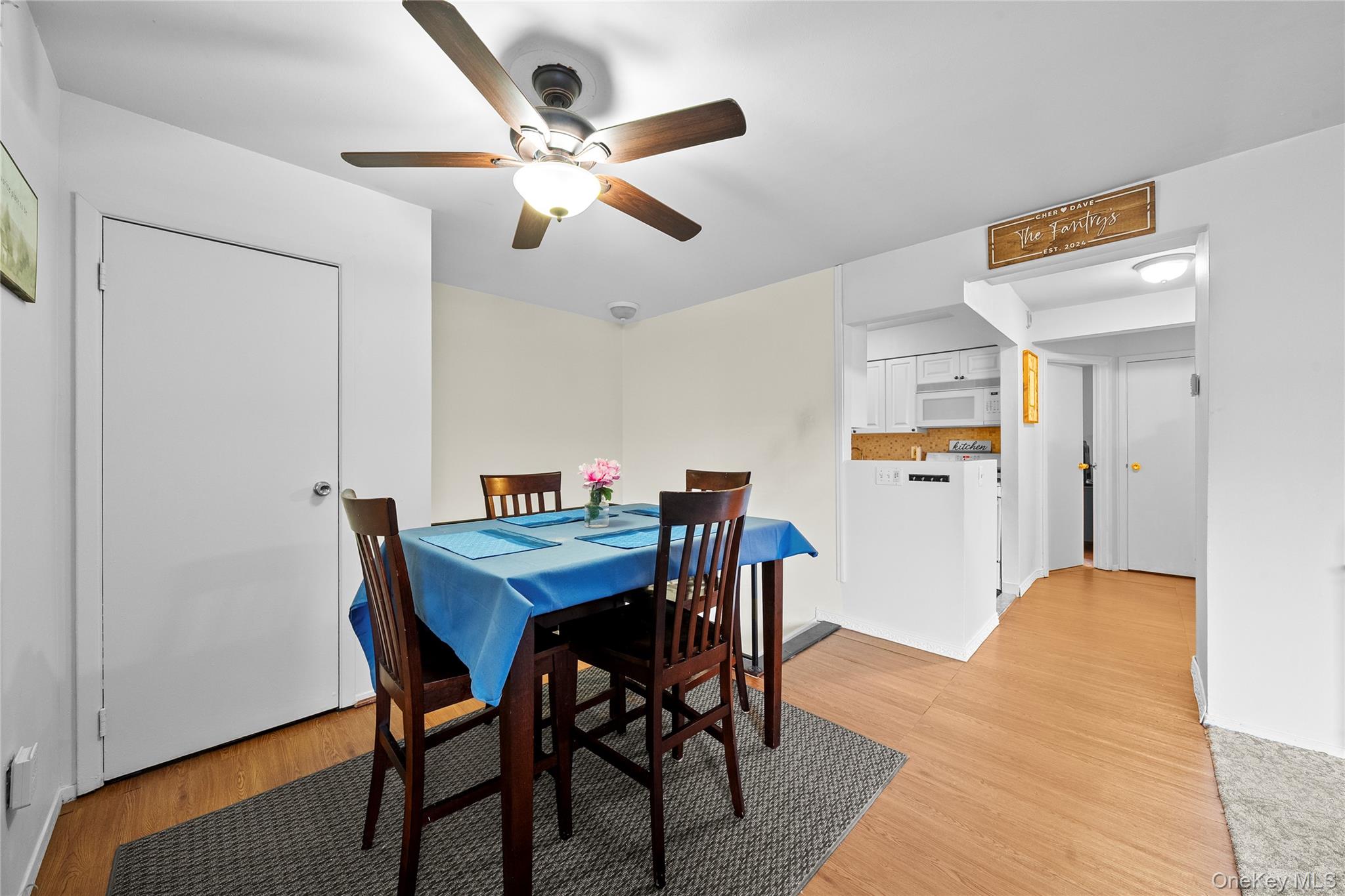 #8 photo, 10 Point Circle, Coram , NY 11727