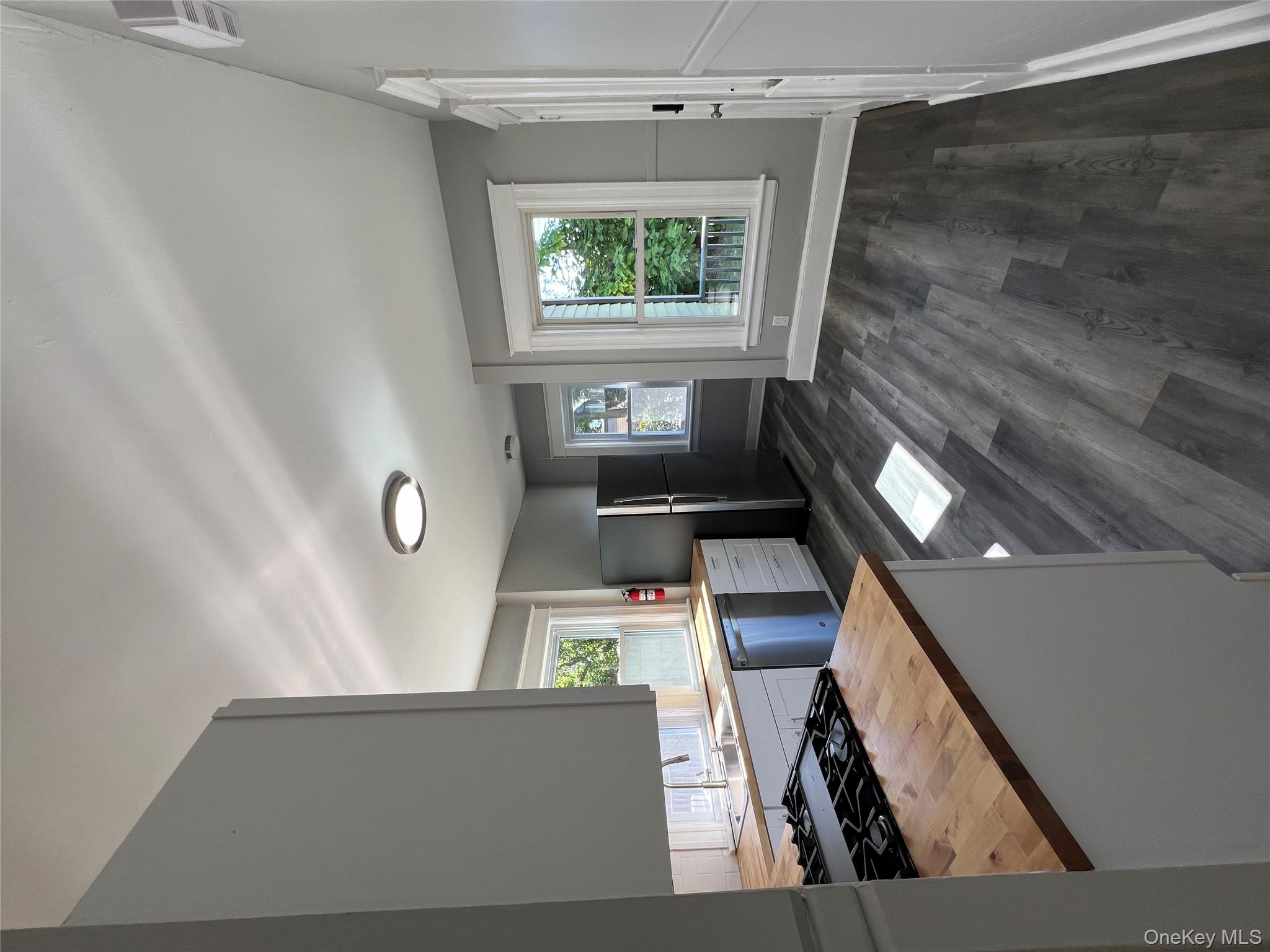 #4 photo, 46 Manitou Avenue, Poughkeepsie , NY 12603