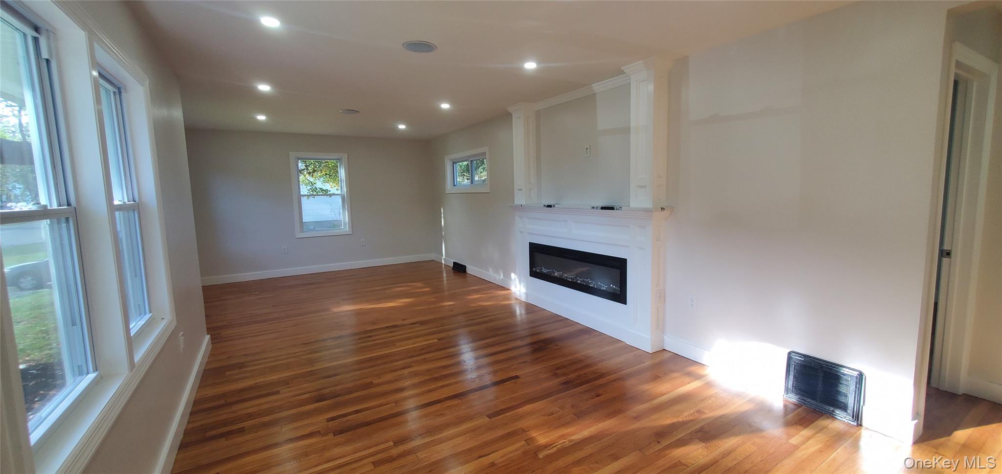 #2 photo, 35 Seitz Terrace, Poughkeepsie , NY 12603