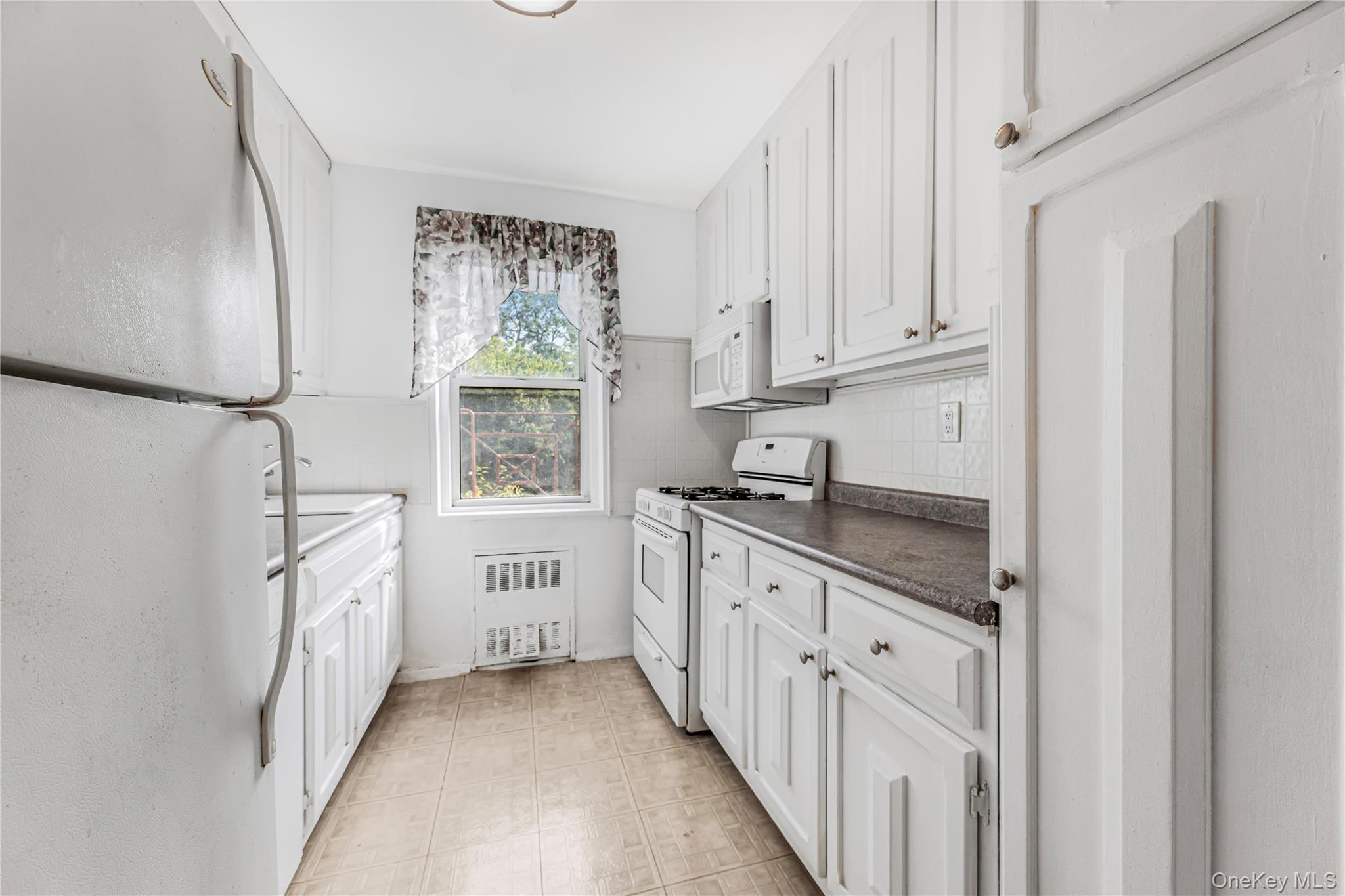 #8 photo, 1 Balint Drive, Yonkers , NY 10710