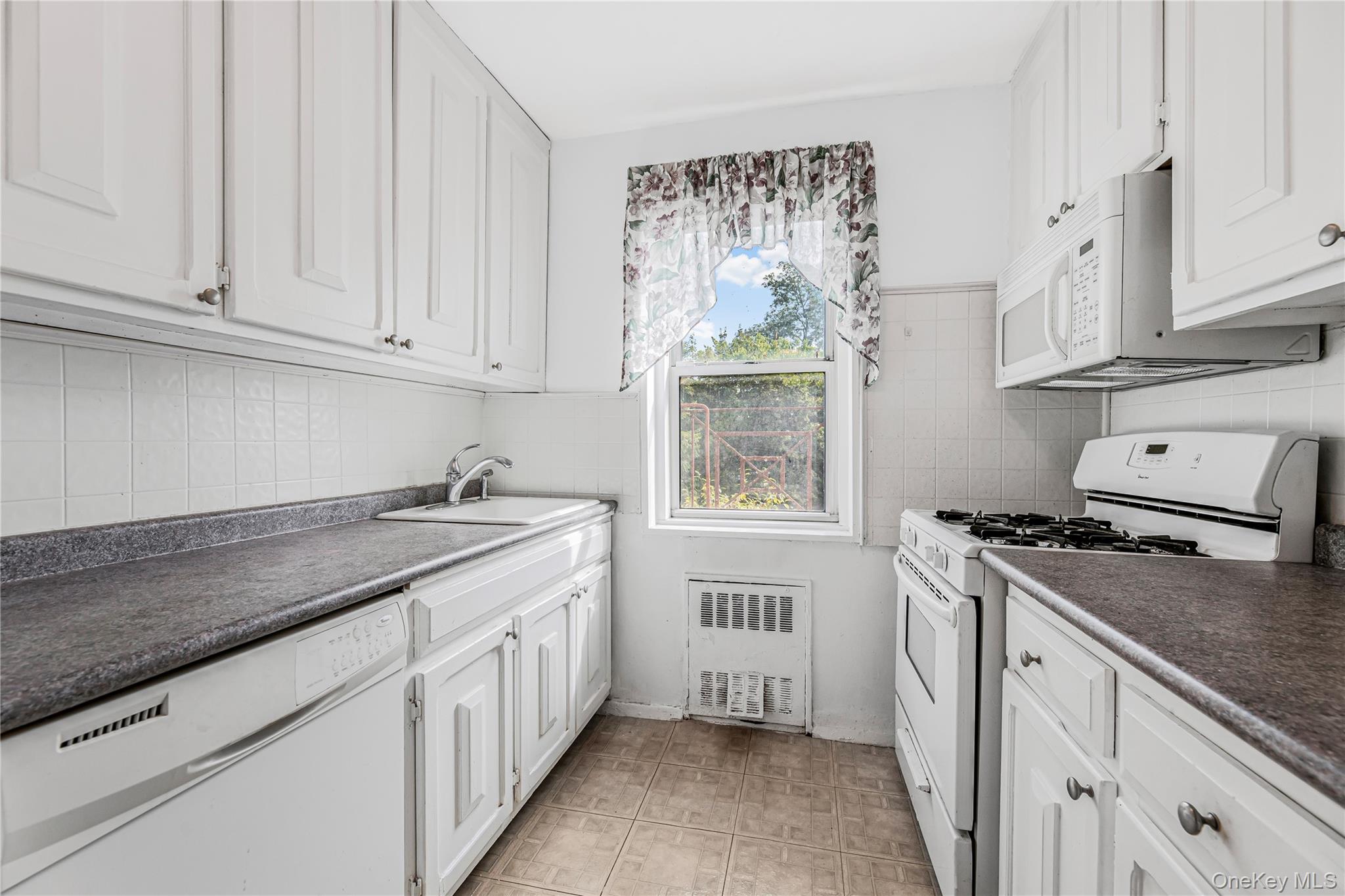 #9 photo, 1 Balint Drive, Yonkers , NY 10710