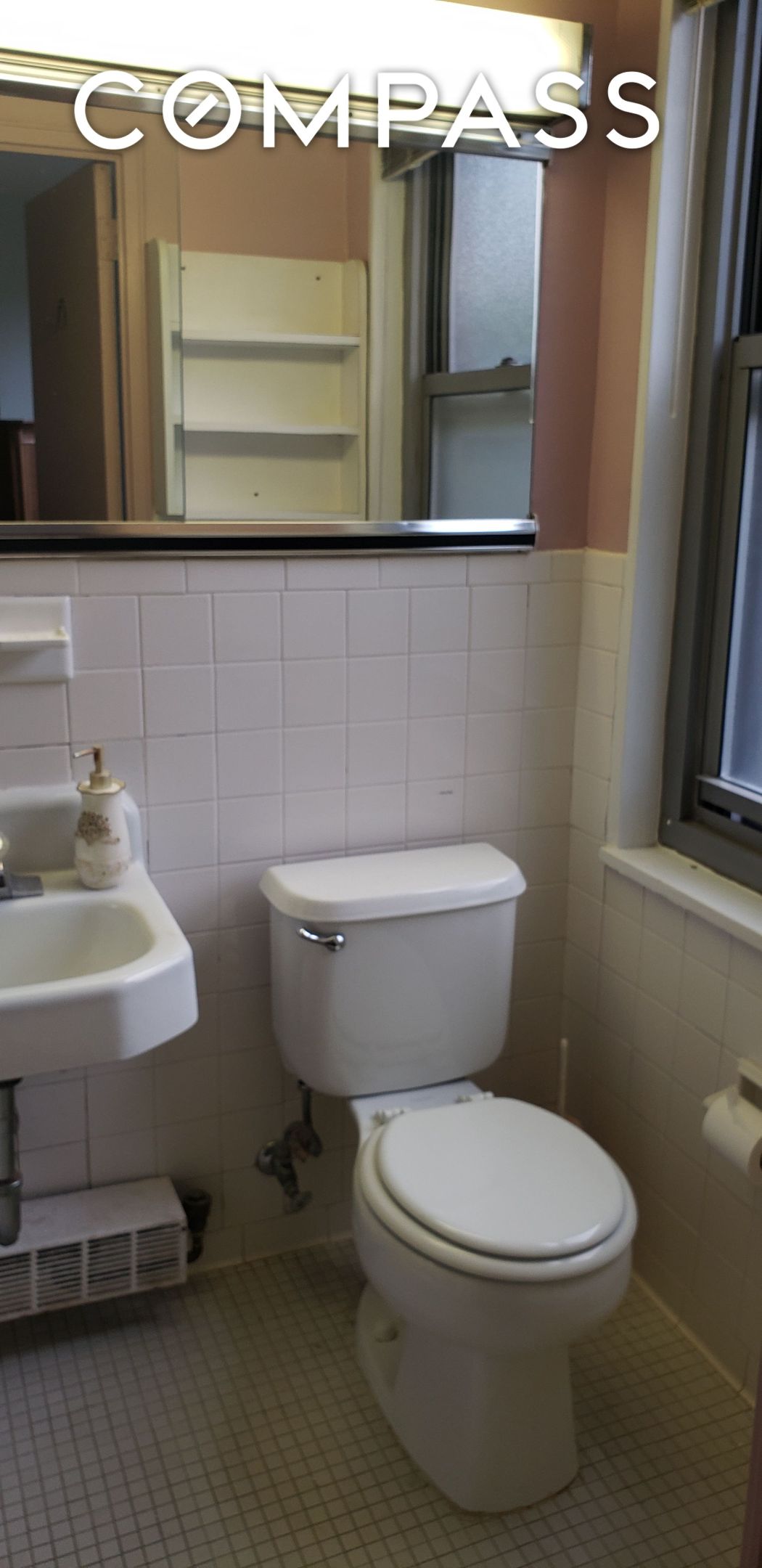 #16 photo, 70-25 Yellowstone Boulevard, クイーンズ区 Forest Hills , NY 11375