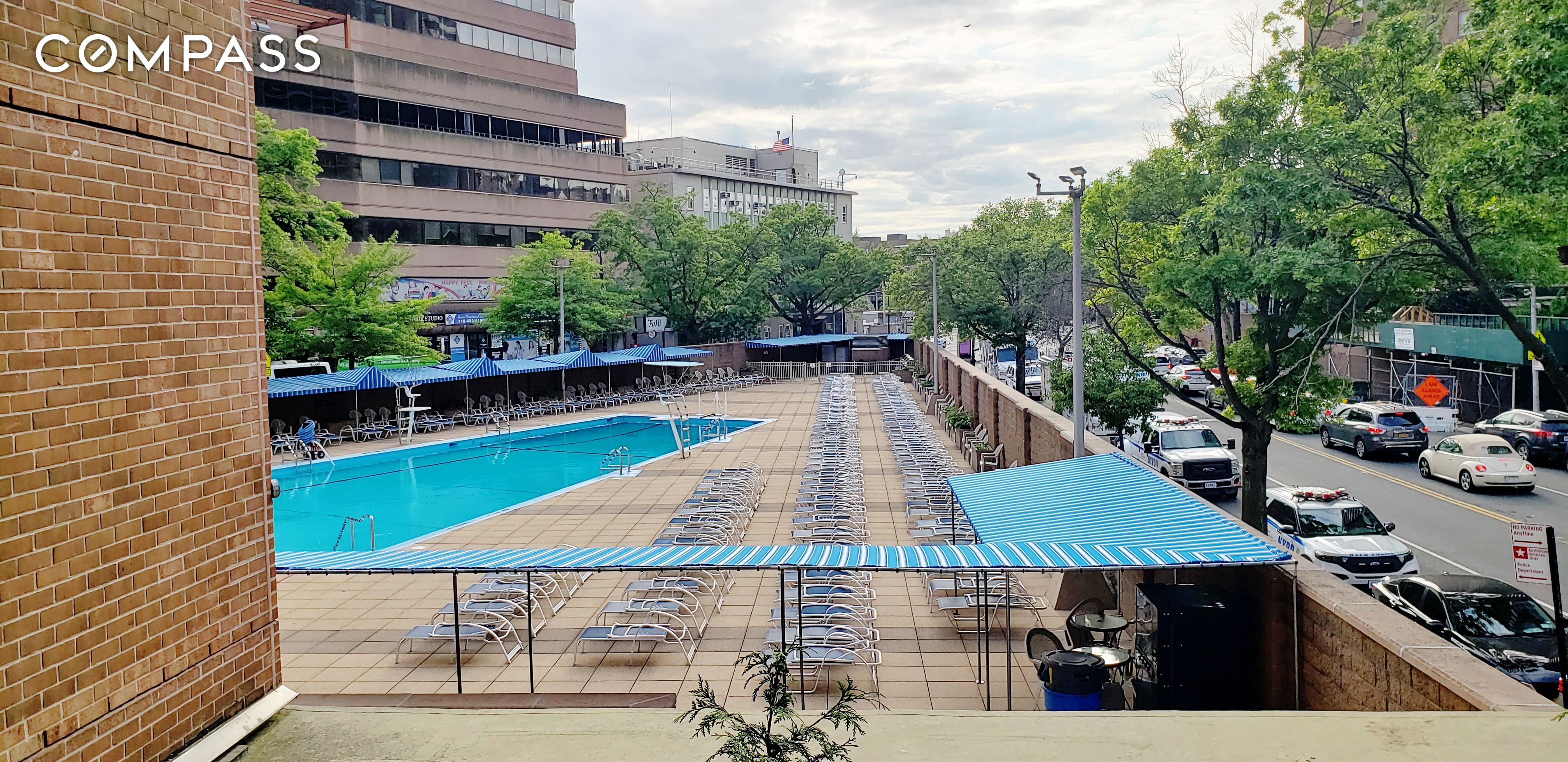 #17 photo, 70-25 Yellowstone Boulevard, クイーンズ区 Forest Hills , NY 11375